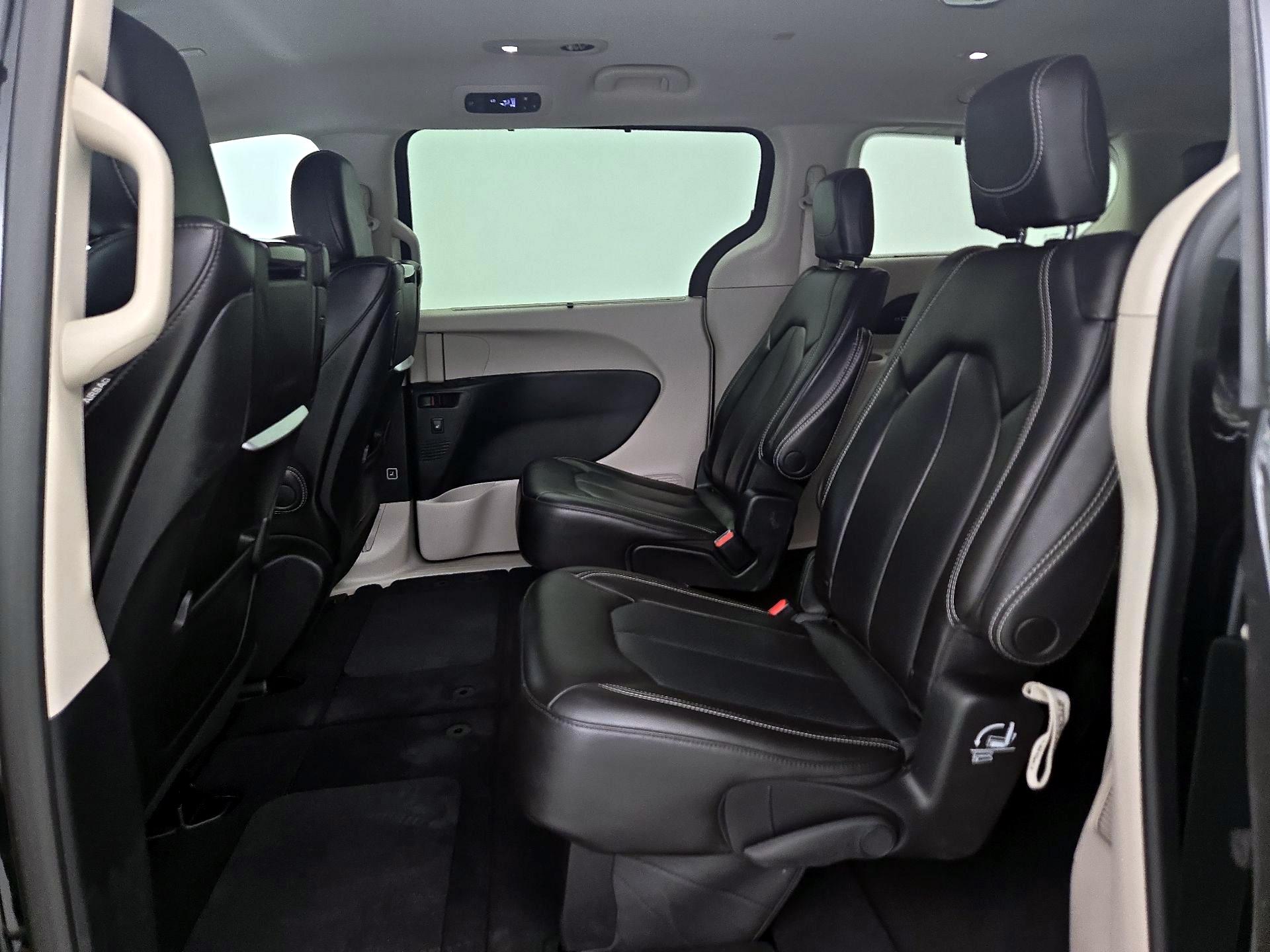 Thumbnail: 2023 Chrysler Pacifica - 20