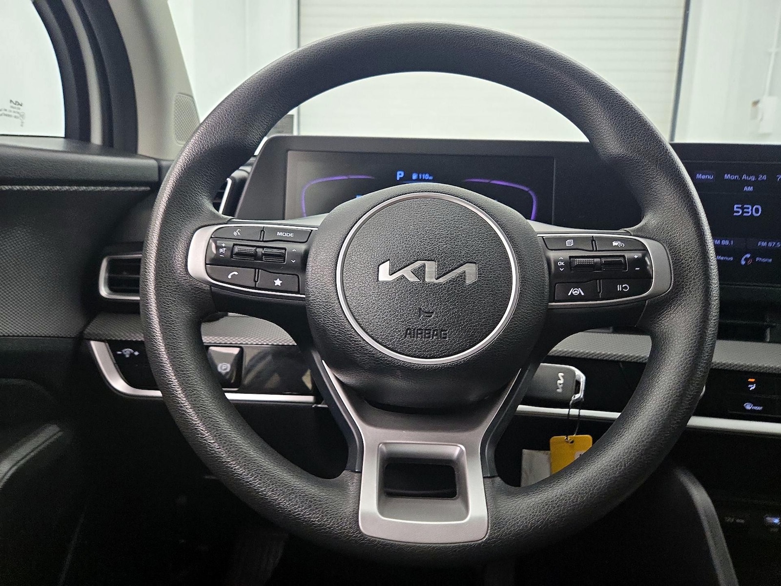 2023 Kia Sportage LX - Photo 11