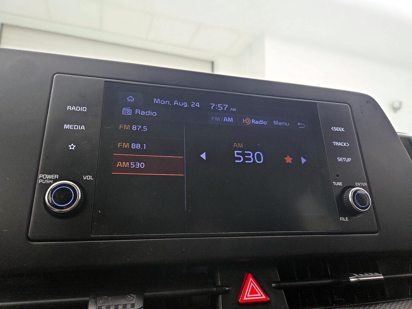 2023 Kia Sportage LX - Photo 16