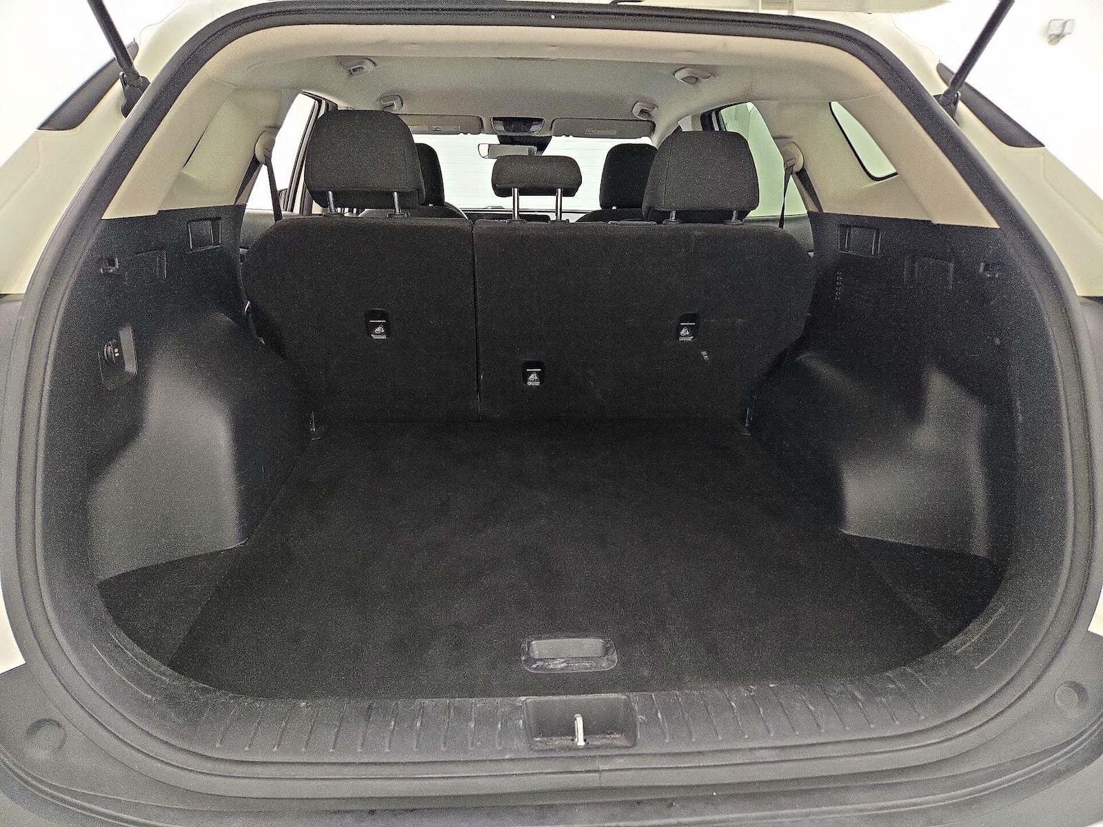 2023 Kia Sportage LX - Photo 21