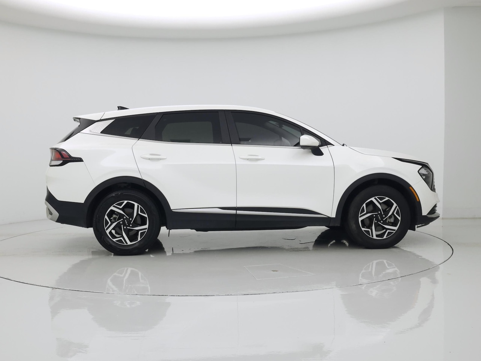 2023 Kia Sportage LX - Photo 8