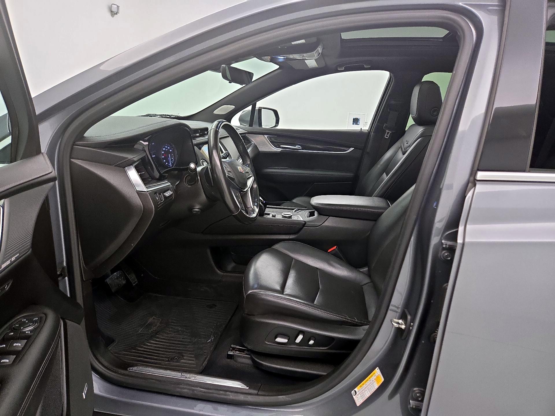 Thumbnail: 2021 Cadillac XT5 - 11