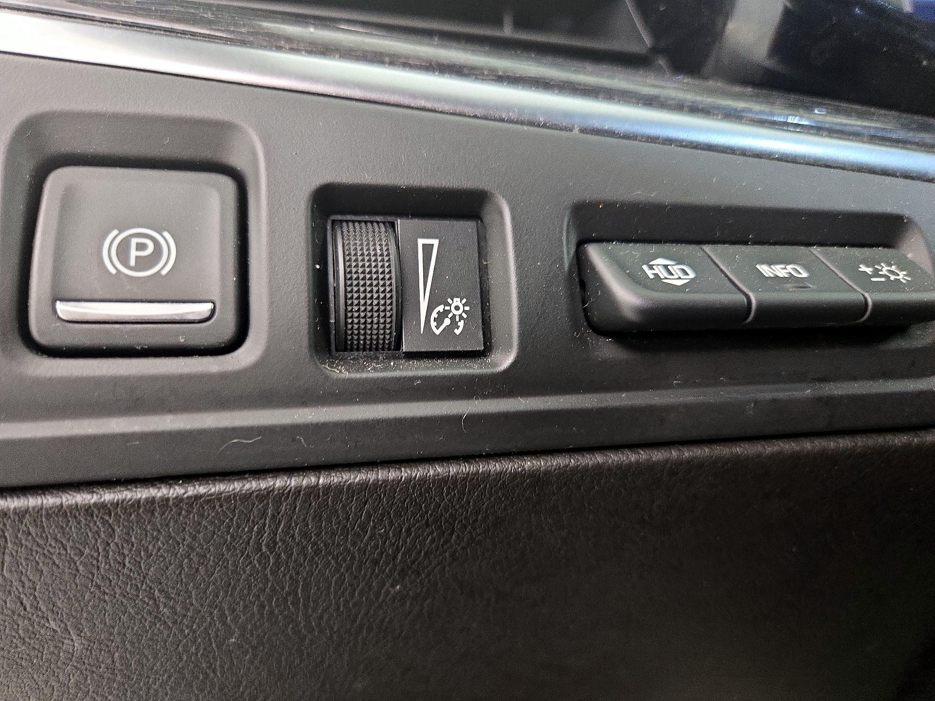 Thumbnail: 2021 Cadillac XT5 - 13