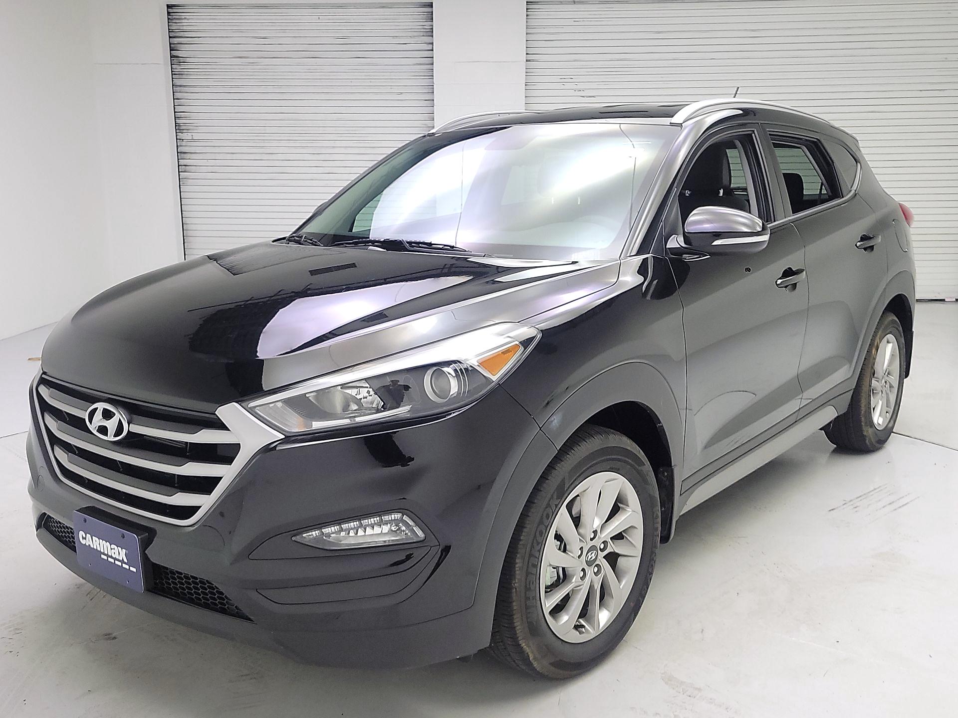 Thumbnail: 2017 Hyundai Tucson - 3