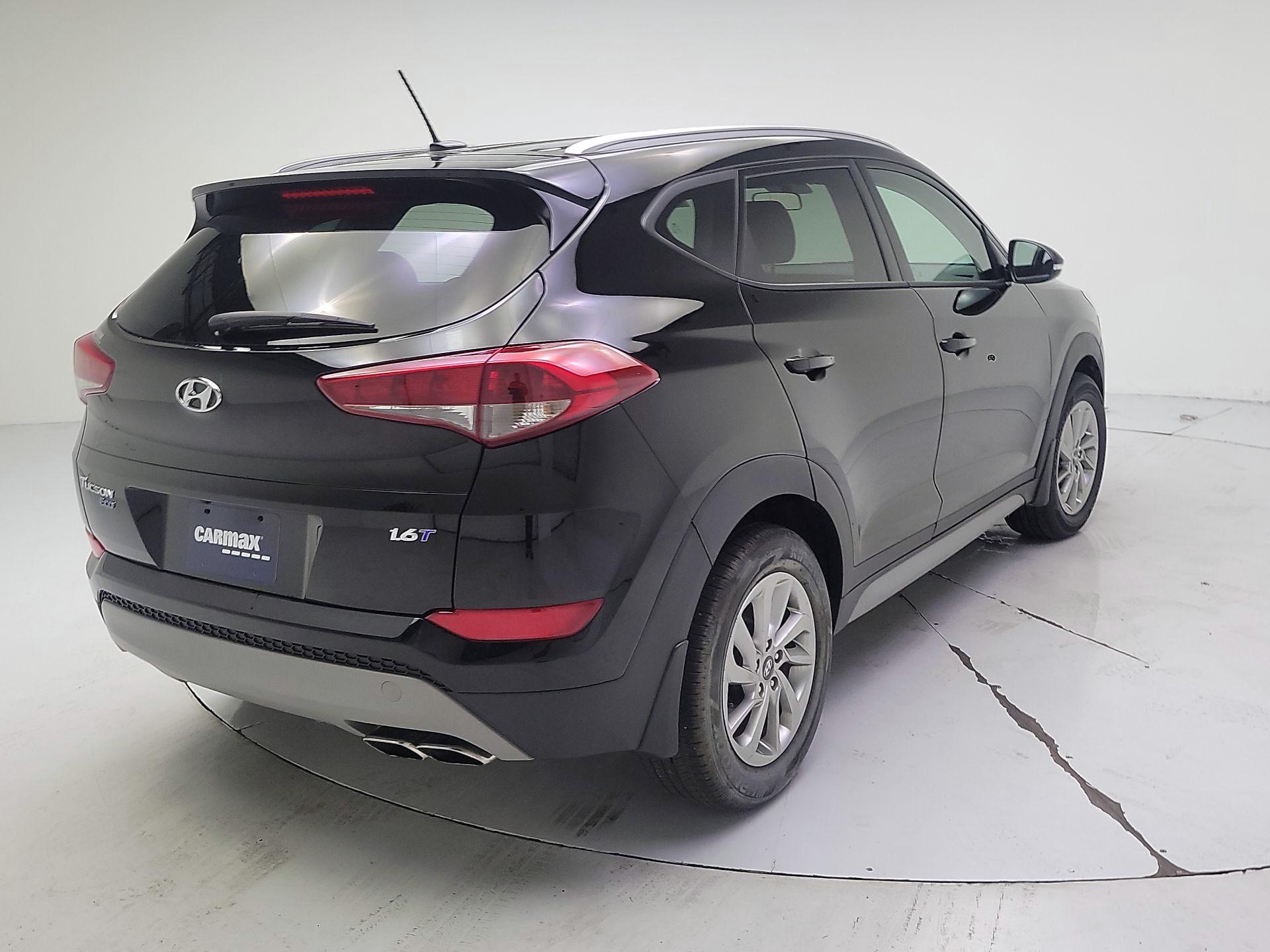 Thumbnail: 2017 Hyundai Tucson - 5