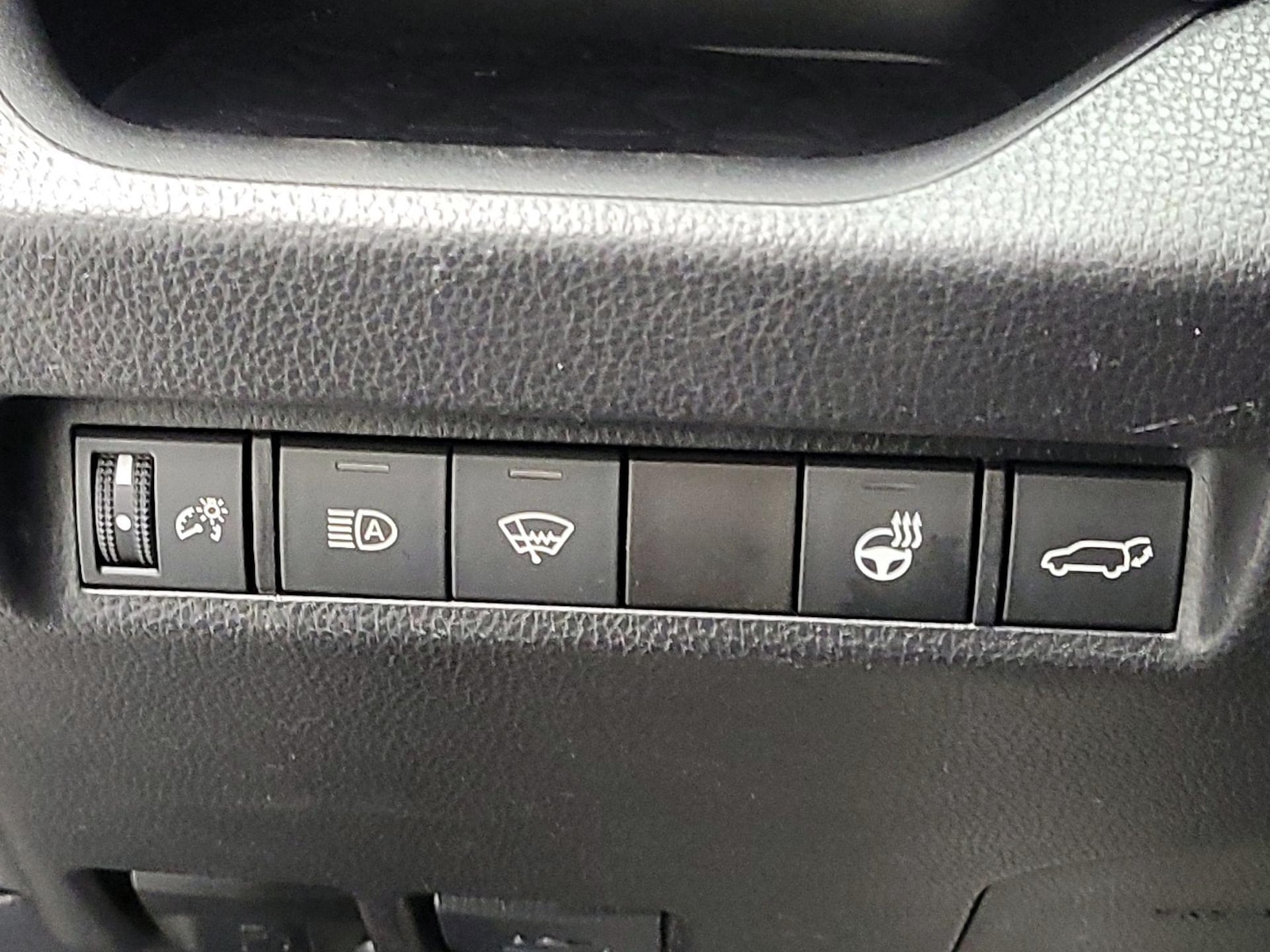 2022 Toyota RAV4 XLE Premium - Photo 14