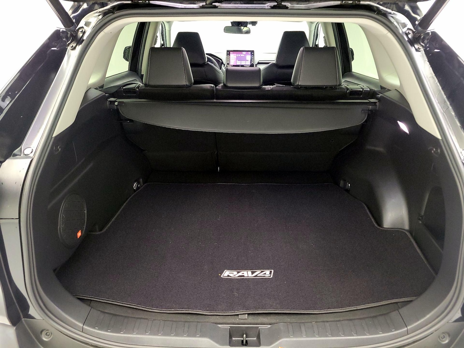 2022 Toyota RAV4 XLE Premium - Photo 22