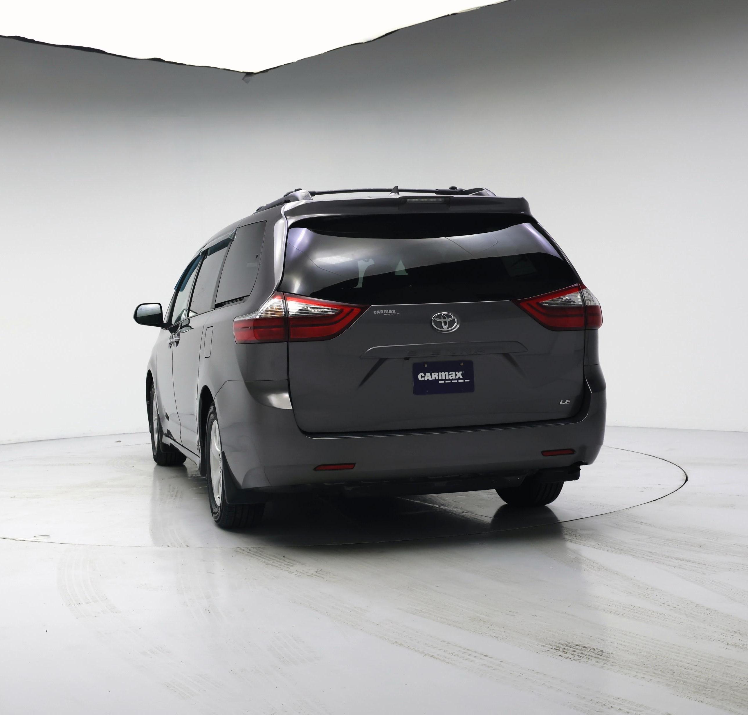 Thumbnail: 2020 Toyota Sienna - 6