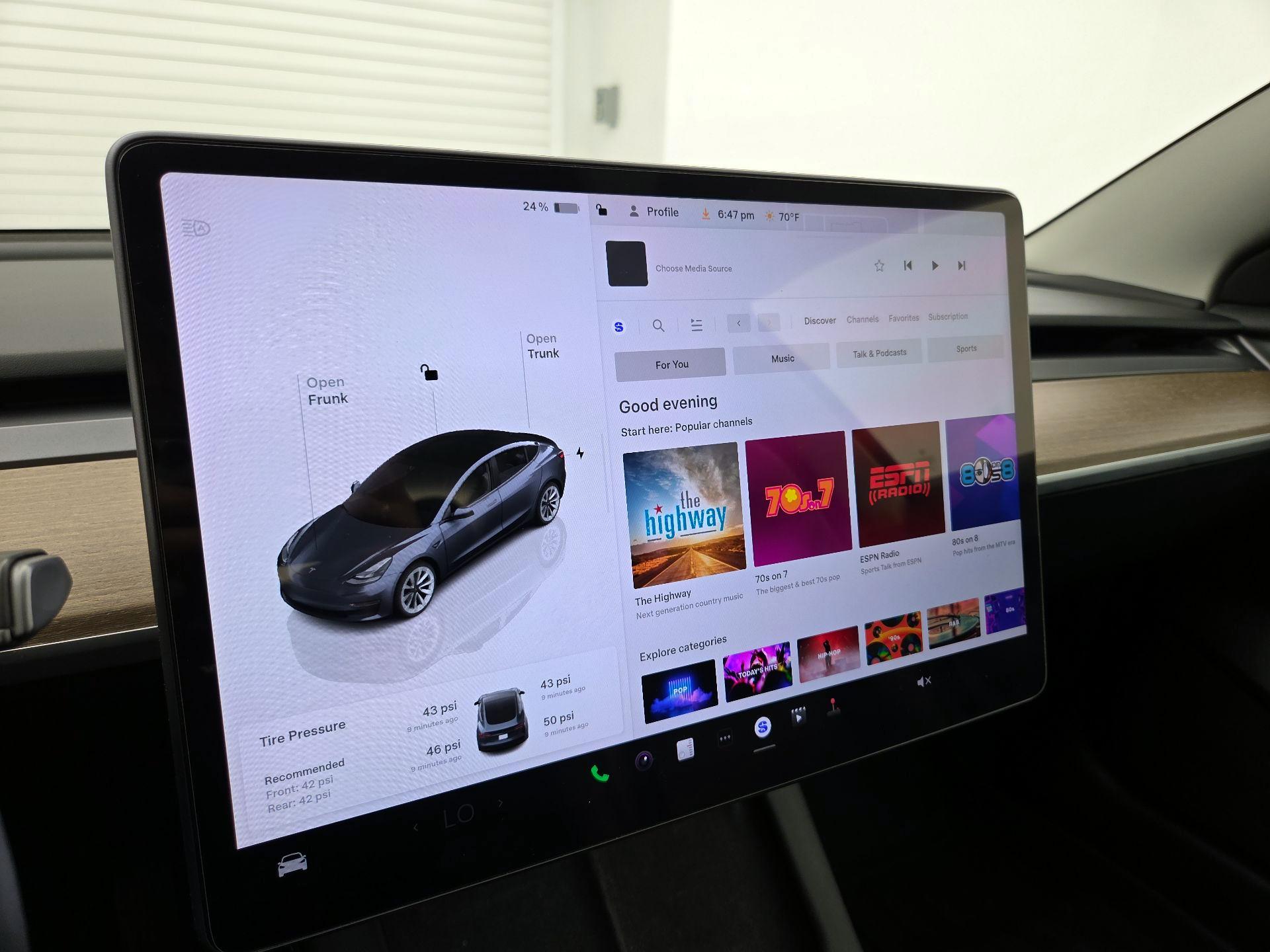 Thumbnail: 2023 Tesla Model 3 - 15