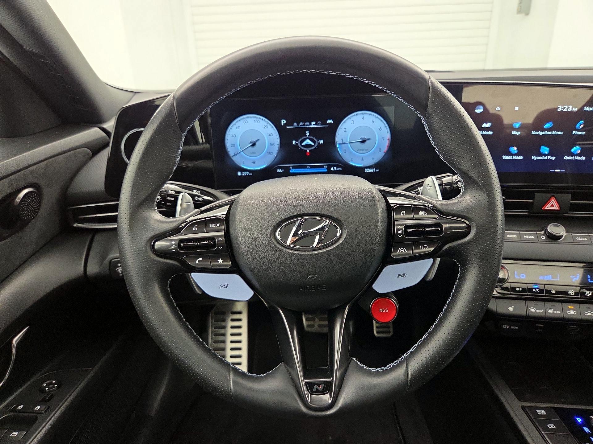 Thumbnail: 2023 Hyundai Elantra - 10