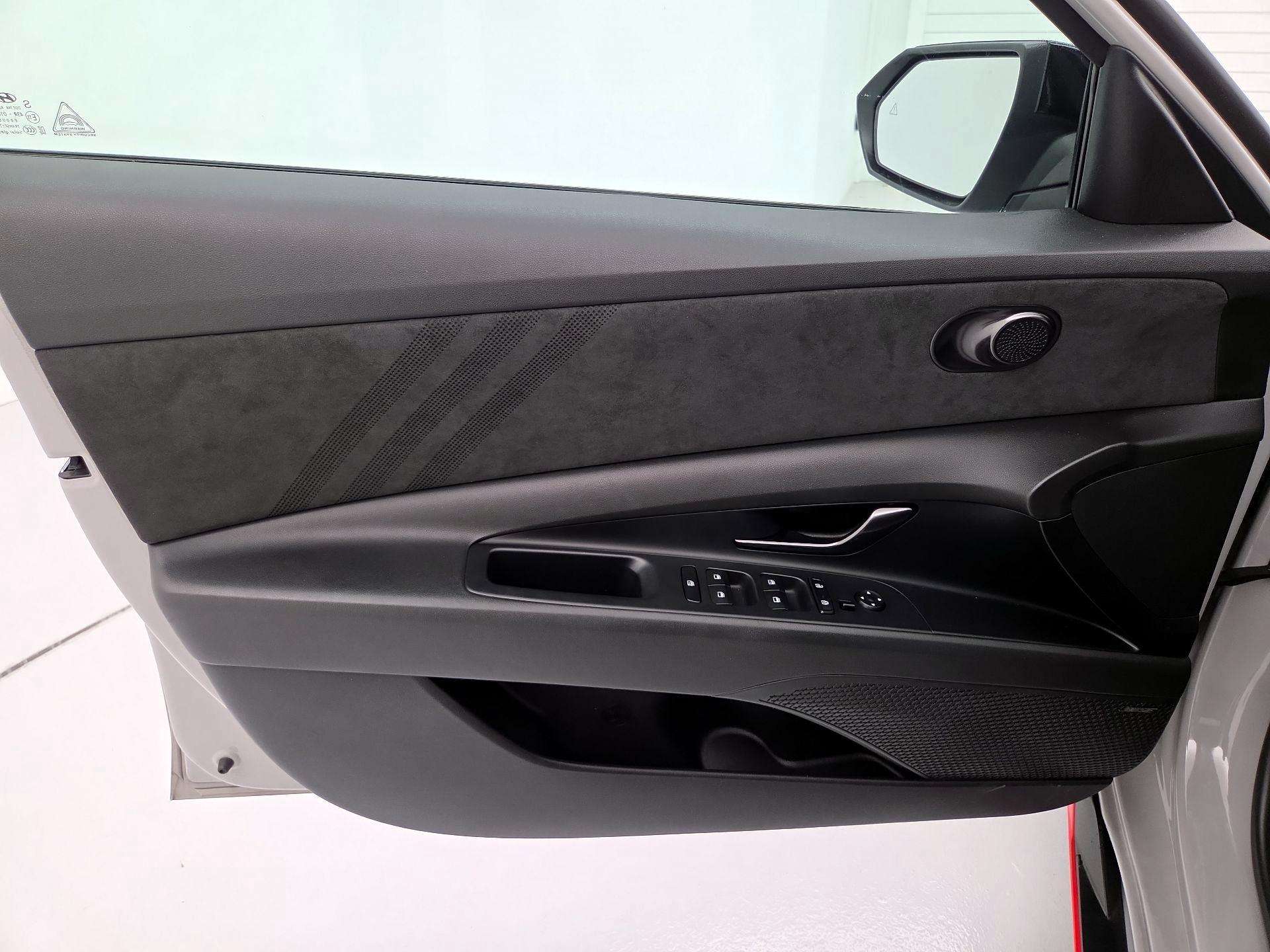 Thumbnail: 2023 Hyundai Elantra - 12