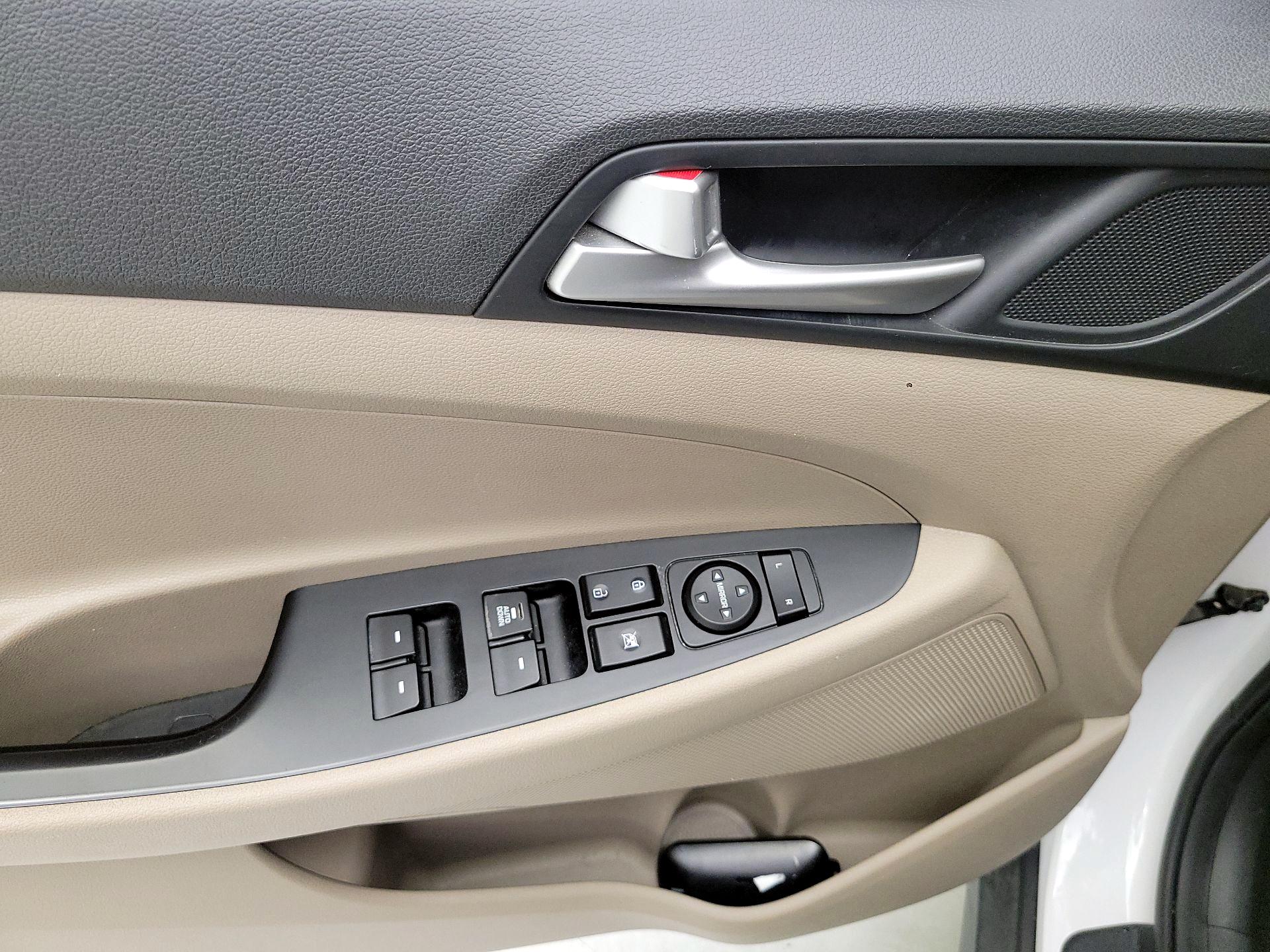 Thumbnail: 2019 Hyundai Tucson - 10