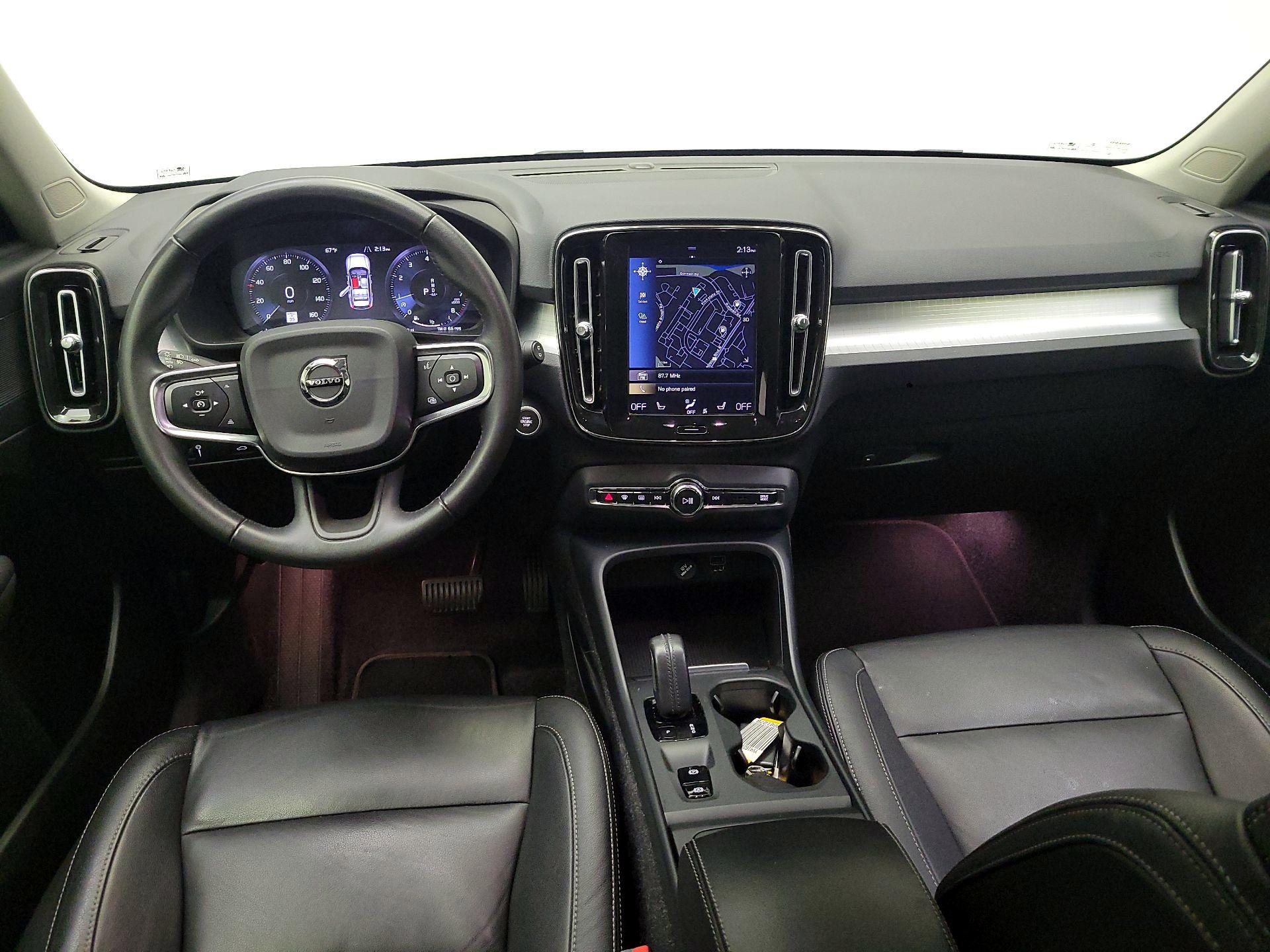Thumbnail: 2021 Volvo XC40 - 9