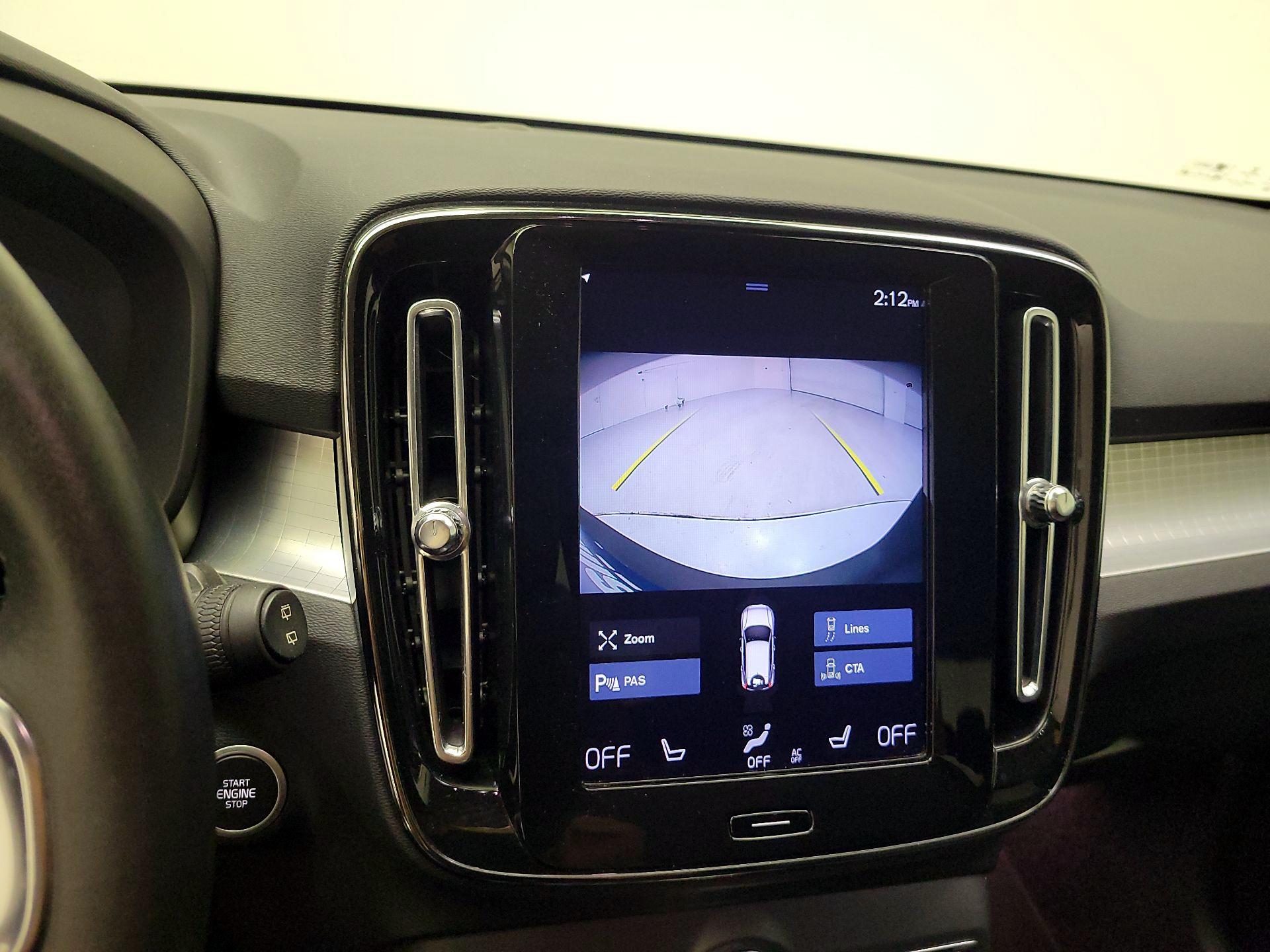 Thumbnail: 2021 Volvo XC40 - 15