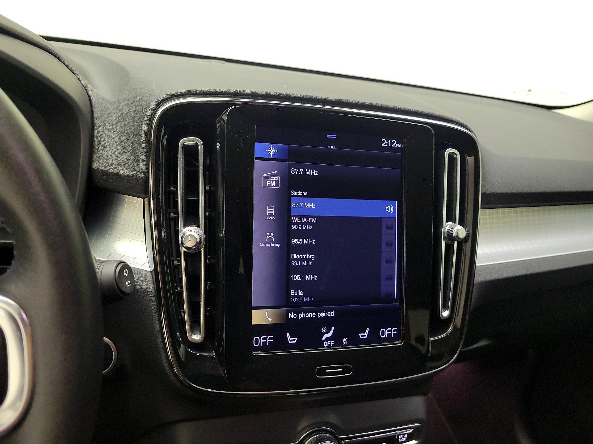Thumbnail: 2021 Volvo XC40 - 16