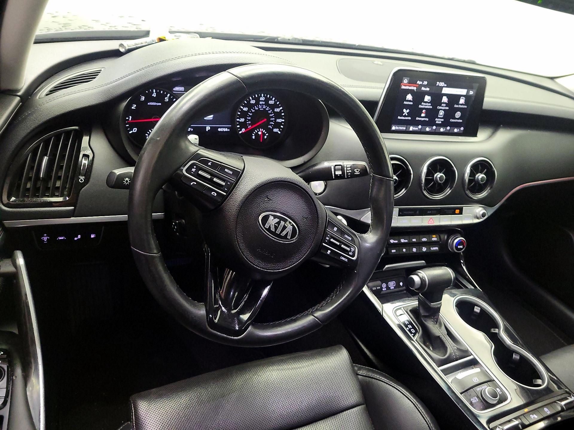 Thumbnail: 2019 Kia Stinger - 9