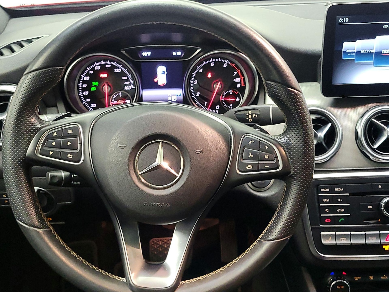 2018 Mercedes-Benz GLA-Class GLA250 - Photo 11