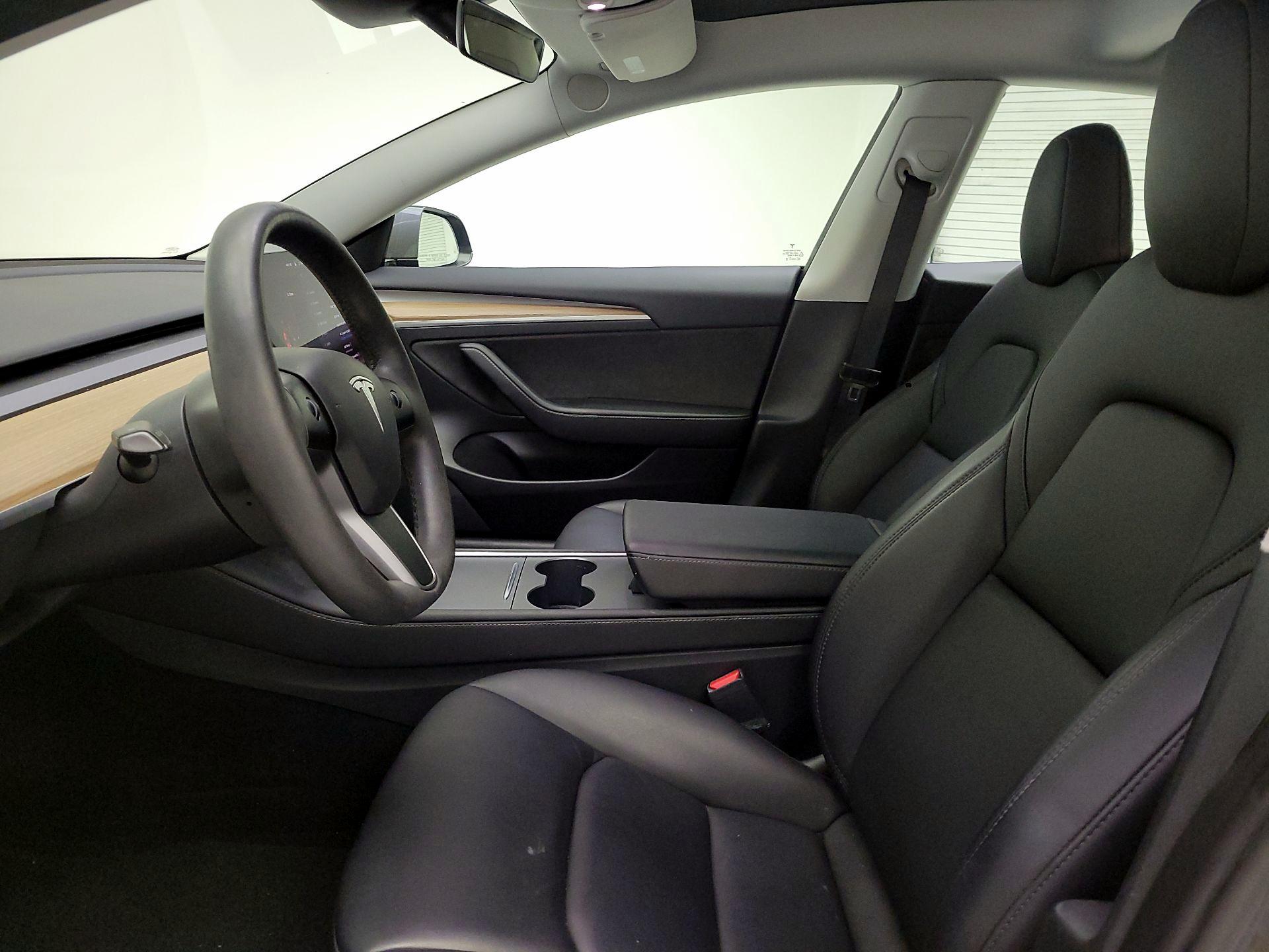 Thumbnail: 2023 Tesla Model 3 - 11