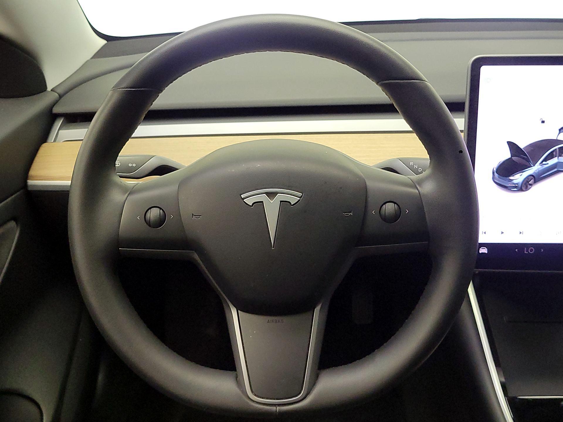 Thumbnail: 2020 Tesla Model 3 - 10