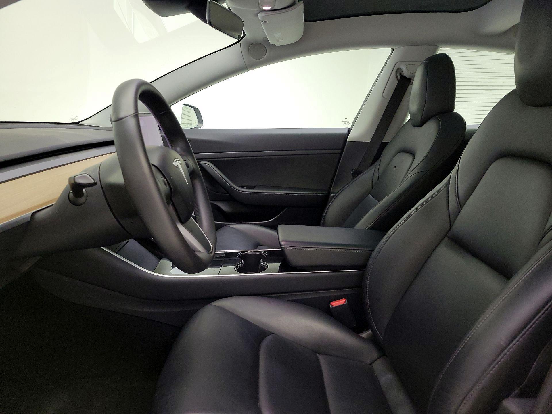 Thumbnail: 2020 Tesla Model 3 - 11