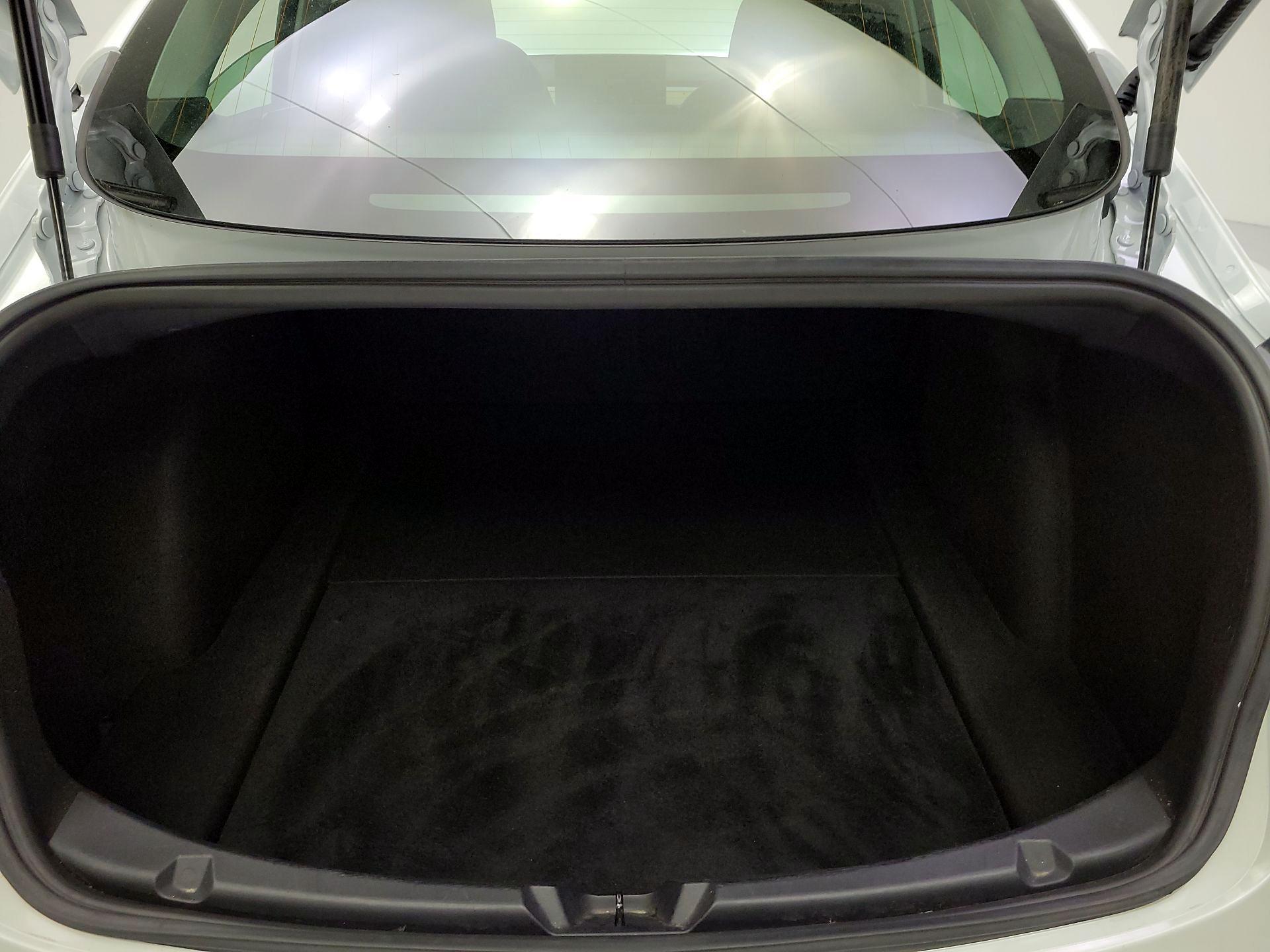 Thumbnail: 2020 Tesla Model 3 - 19