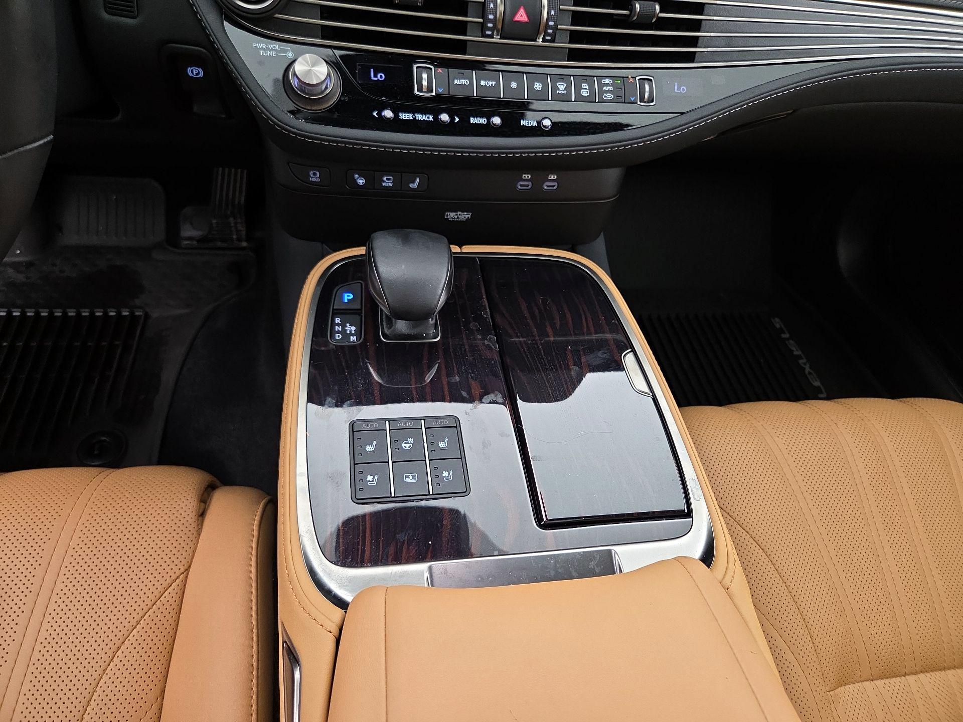 Thumbnail: 2025 Lexus LS - 18