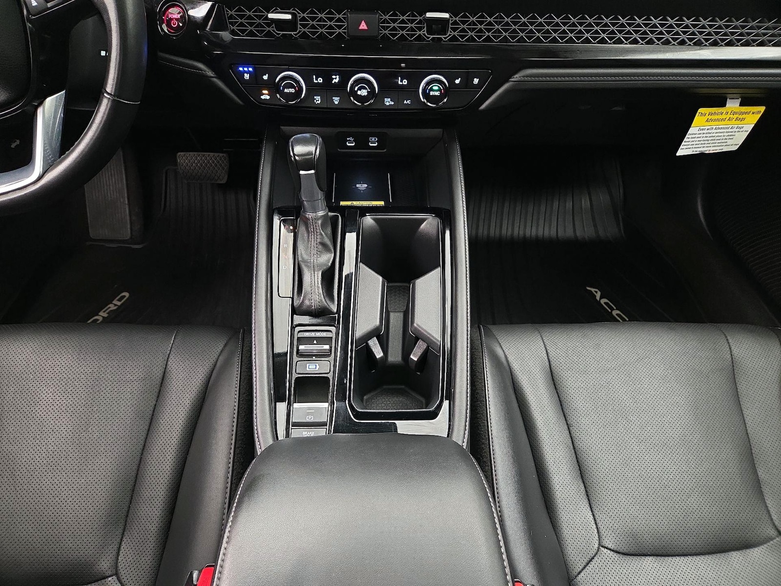 2023 Honda Accord Hybrid Touring - Photo 18