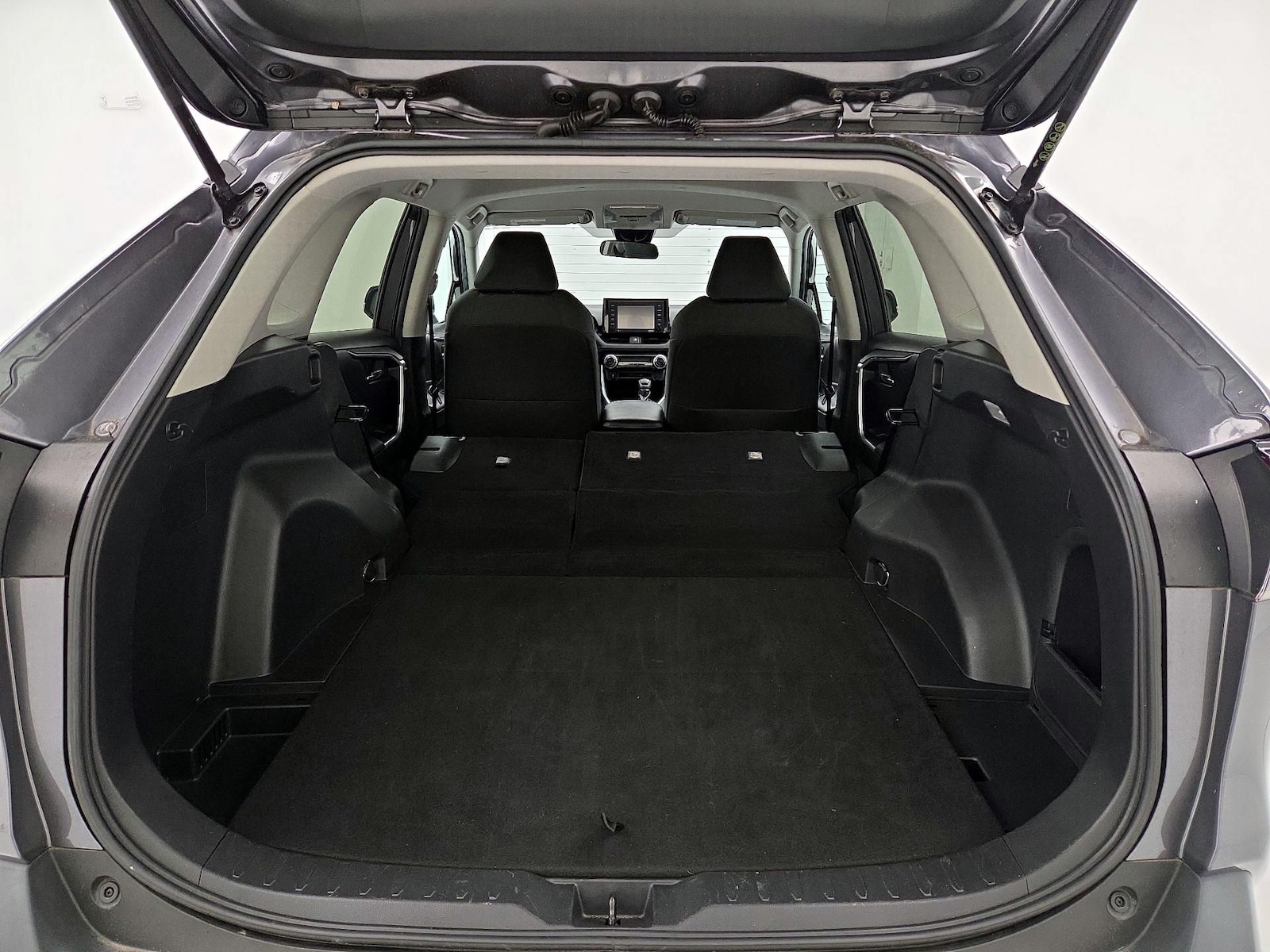 2021 Toyota RAV4 XLE - Photo 22