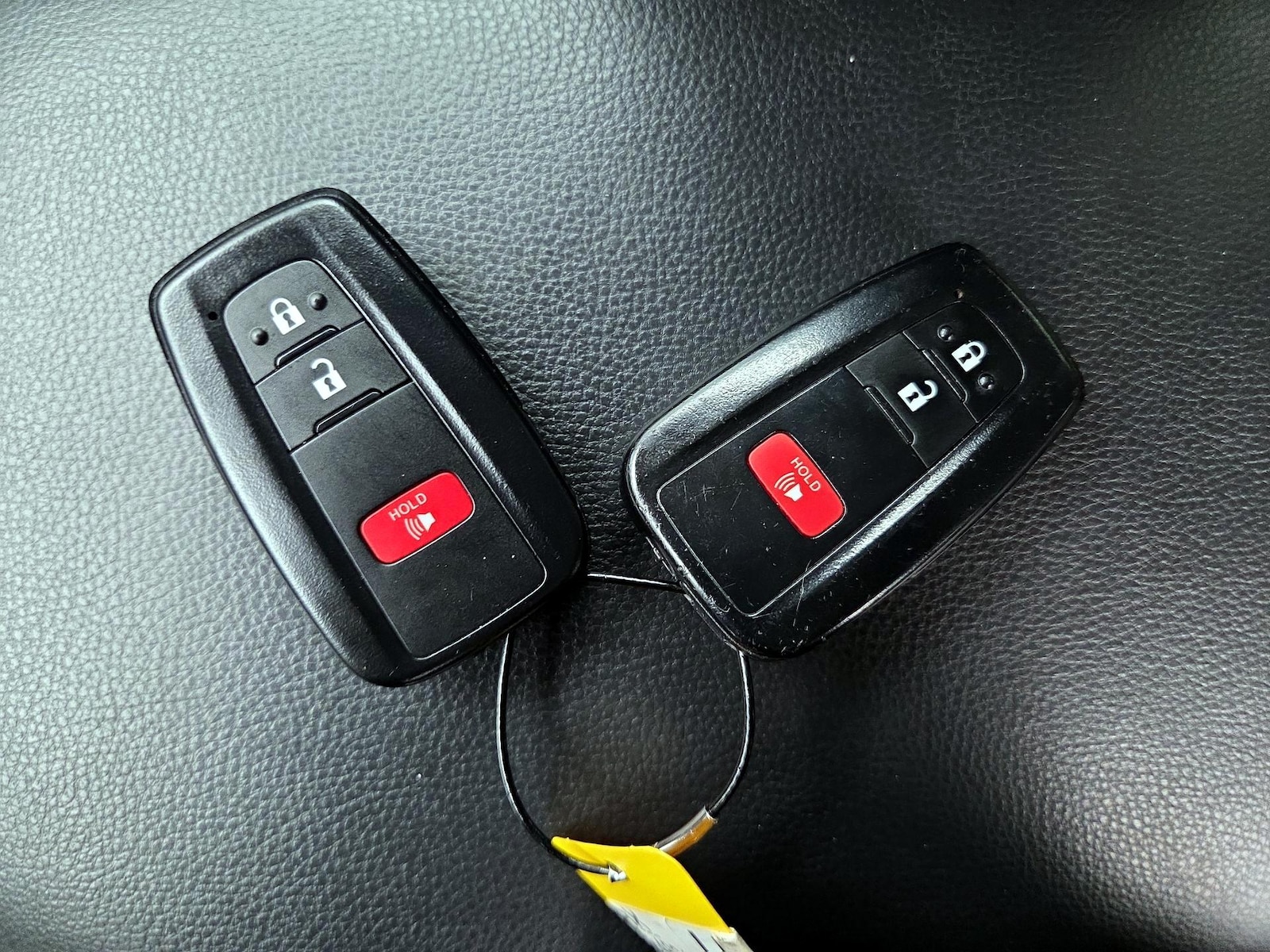 2021 Toyota RAV4 XLE - Photo 24