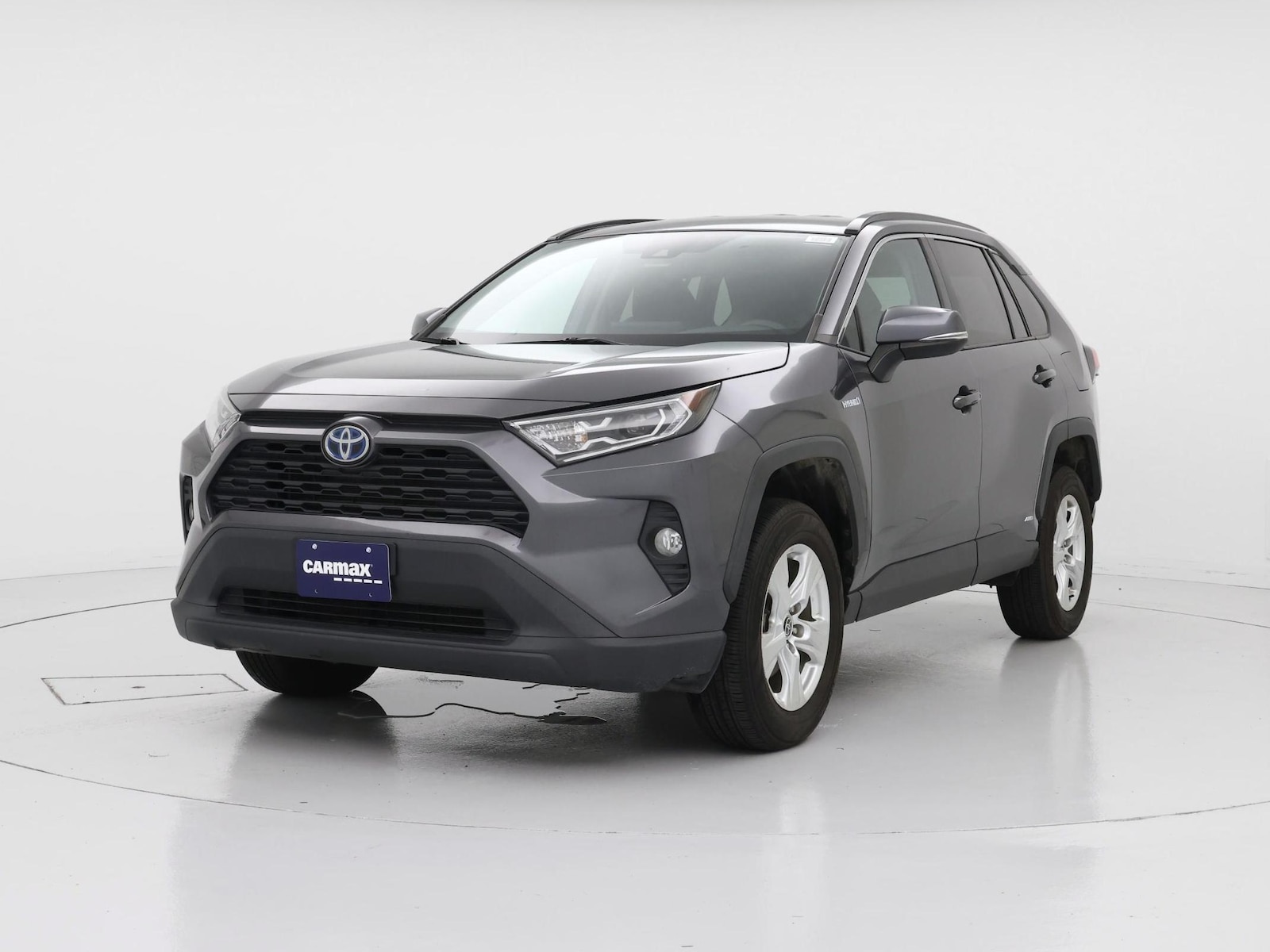 2021 Toyota RAV4 XLE - Photo 5