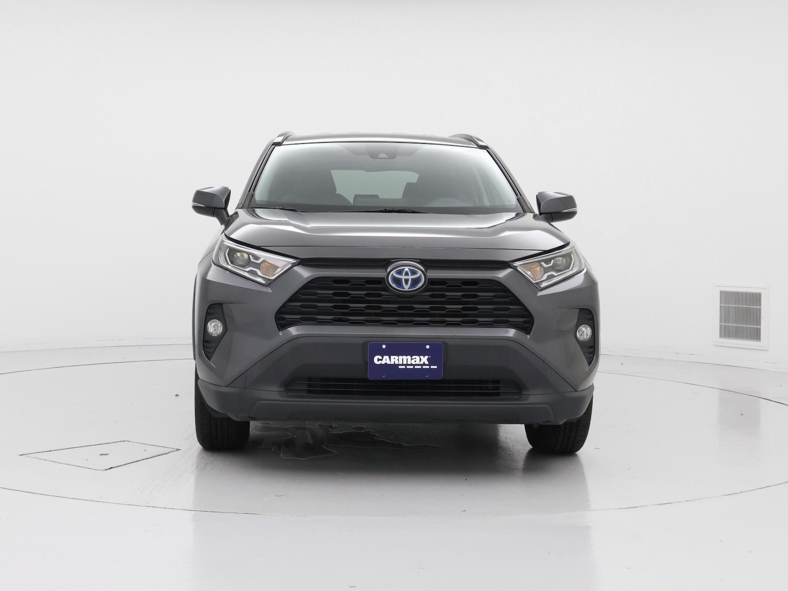 2021 Toyota RAV4 XLE - Photo 6