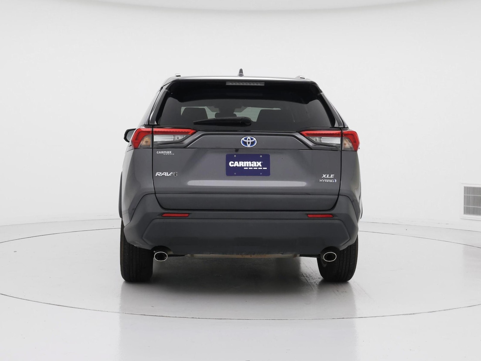 2021 Toyota RAV4 XLE - Photo 7