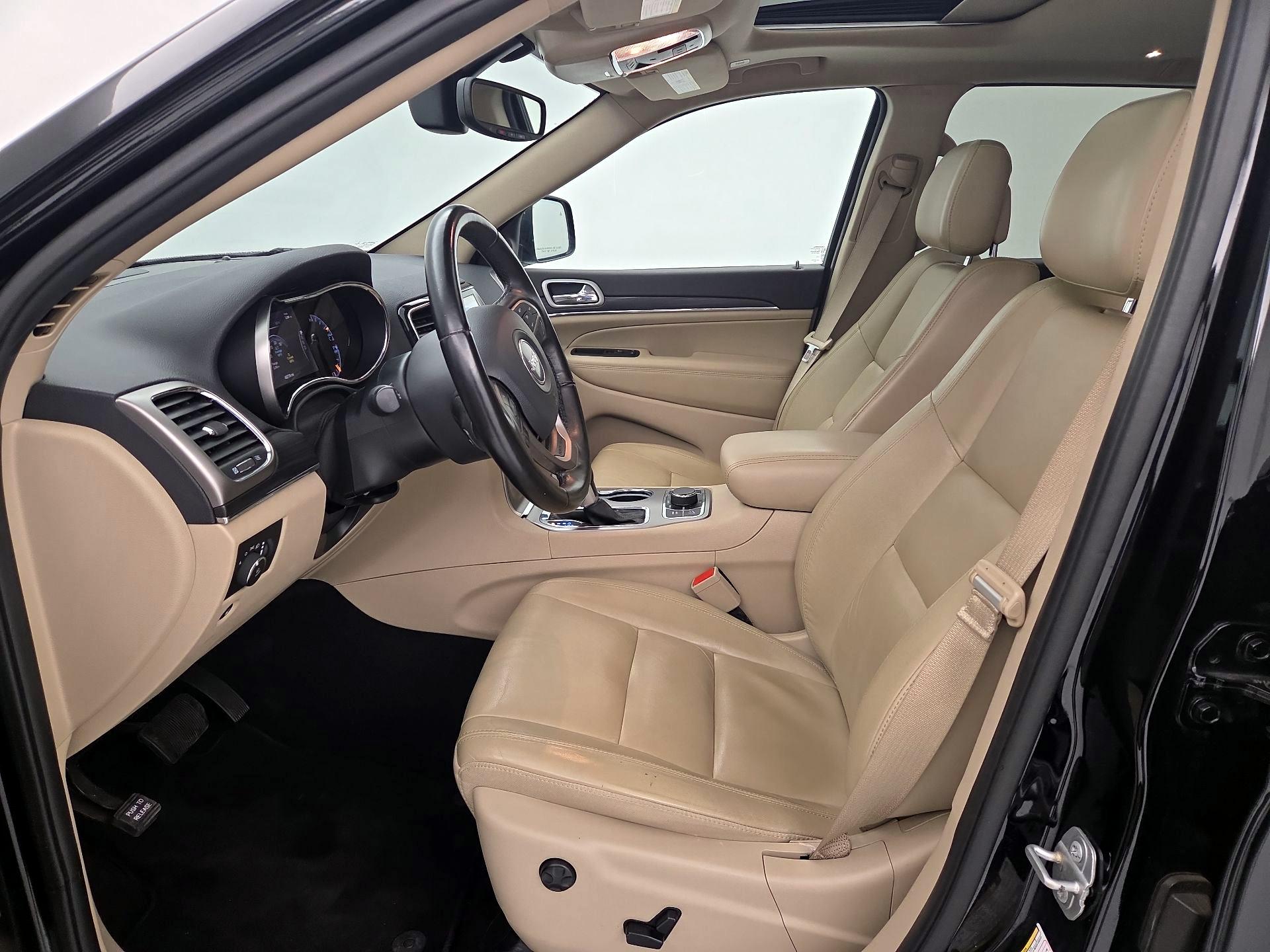 Thumbnail: 2020 Jeep Grand Cherokee - 11