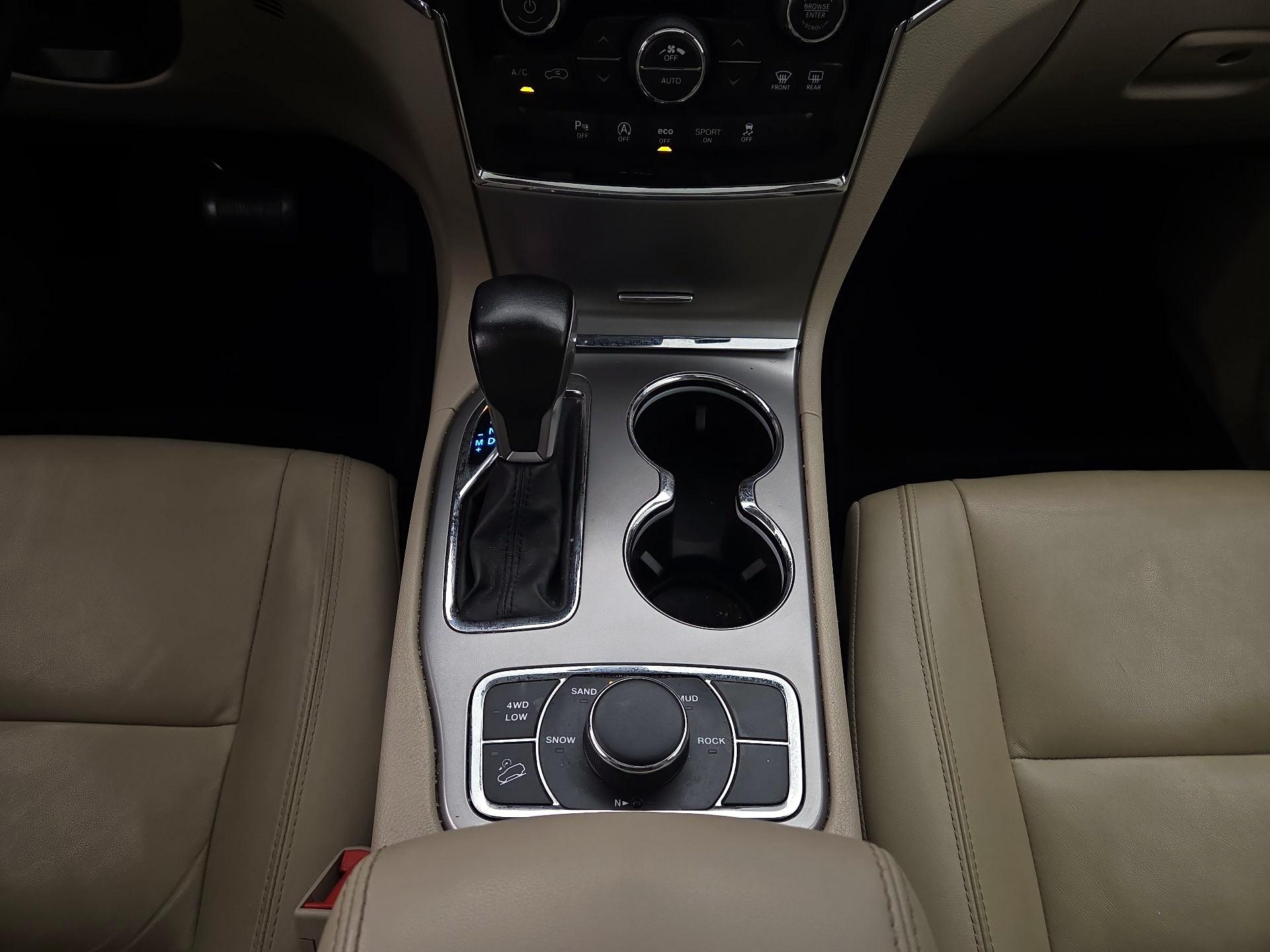 Thumbnail: 2020 Jeep Grand Cherokee - 18