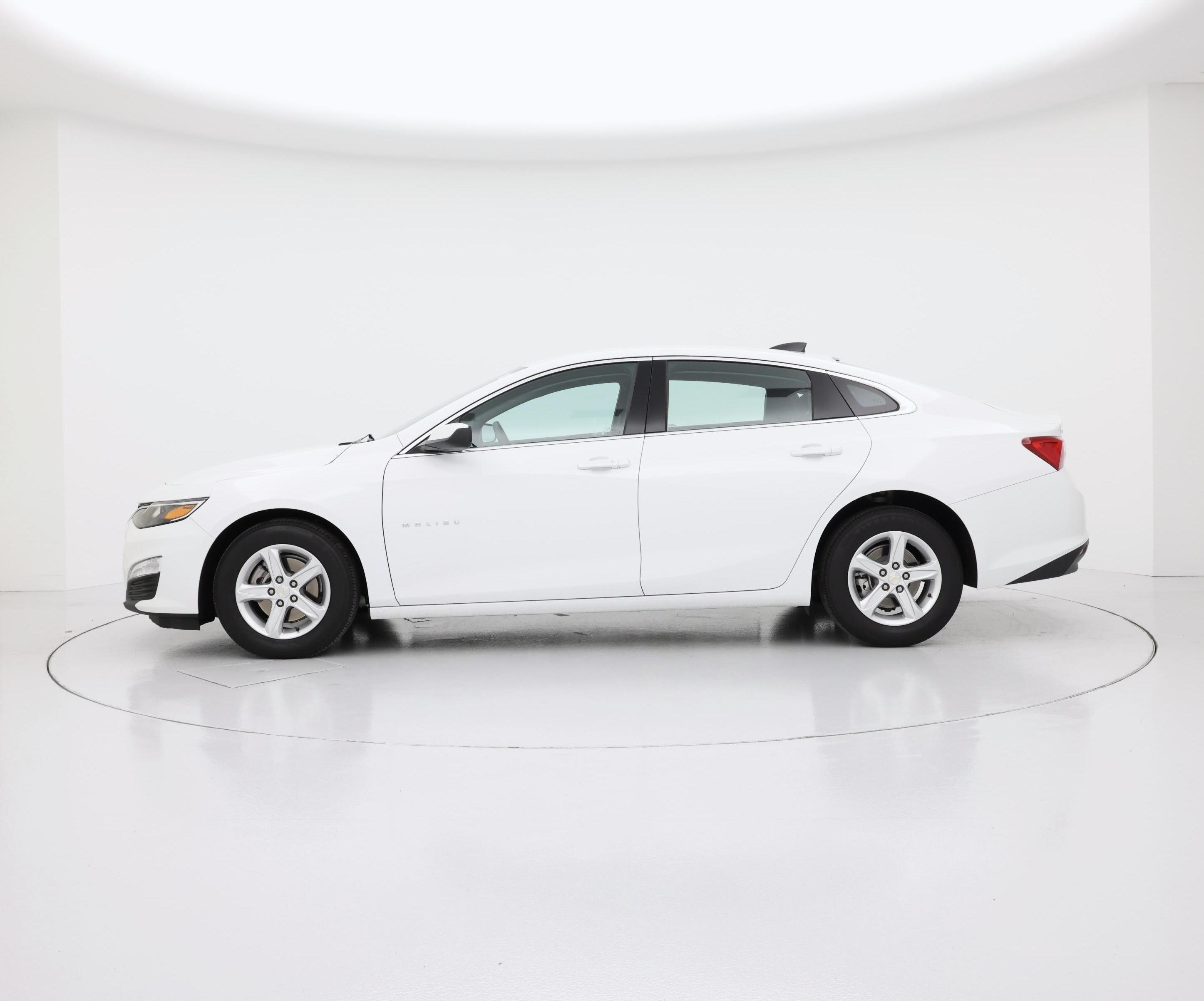 Thumbnail: 2024 Chevrolet Malibu - 3