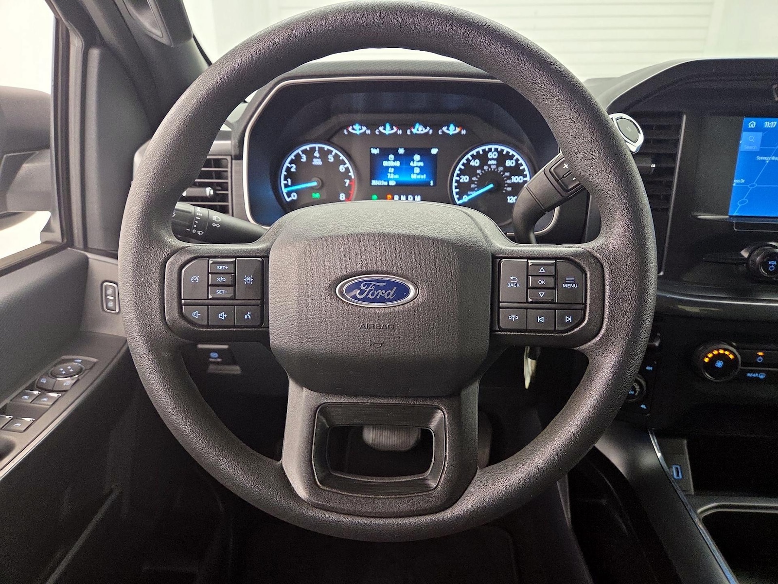 2022 Ford F-150 XL - Photo 11