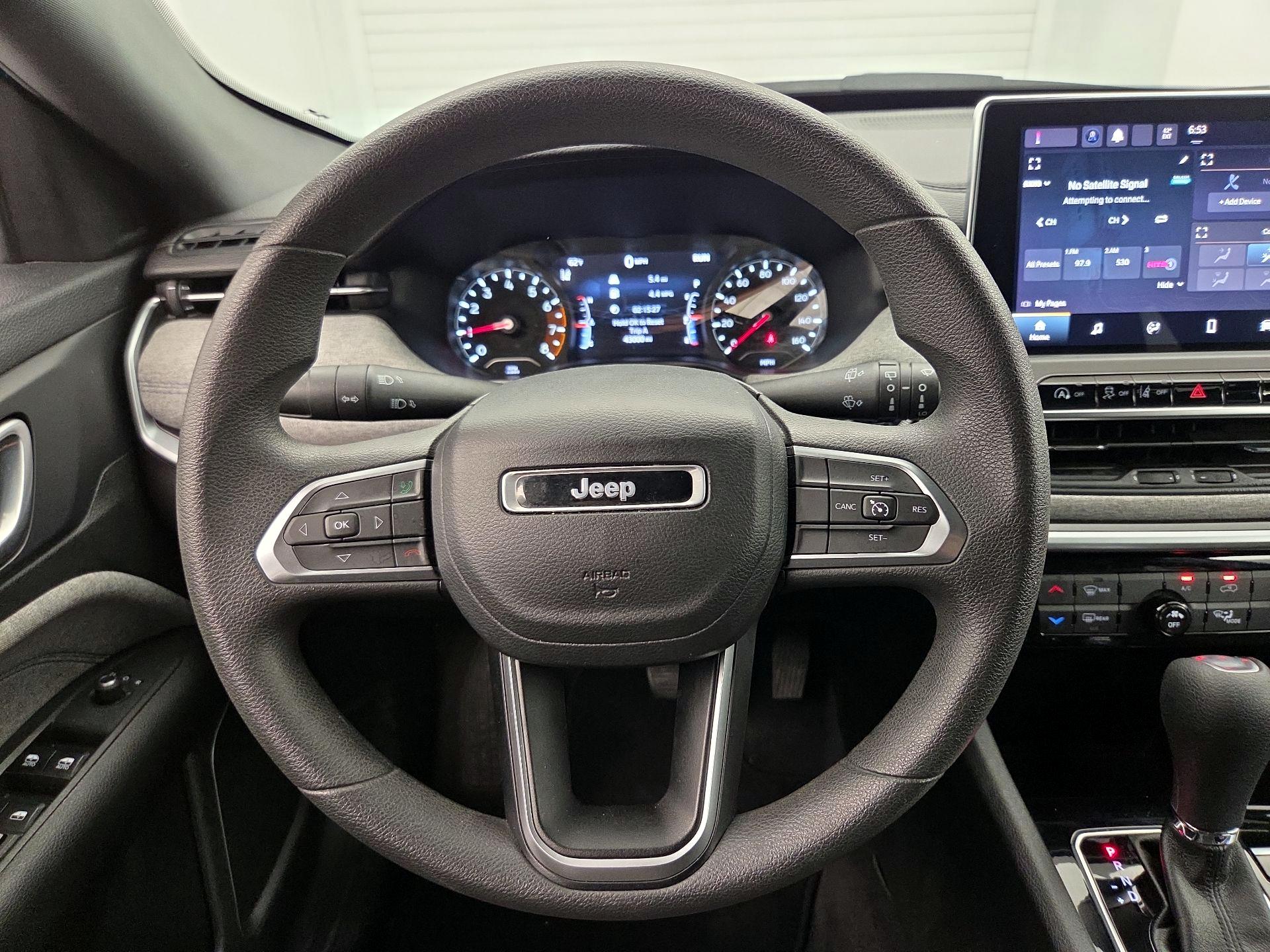 Thumbnail: 2023 Jeep Compass - 10