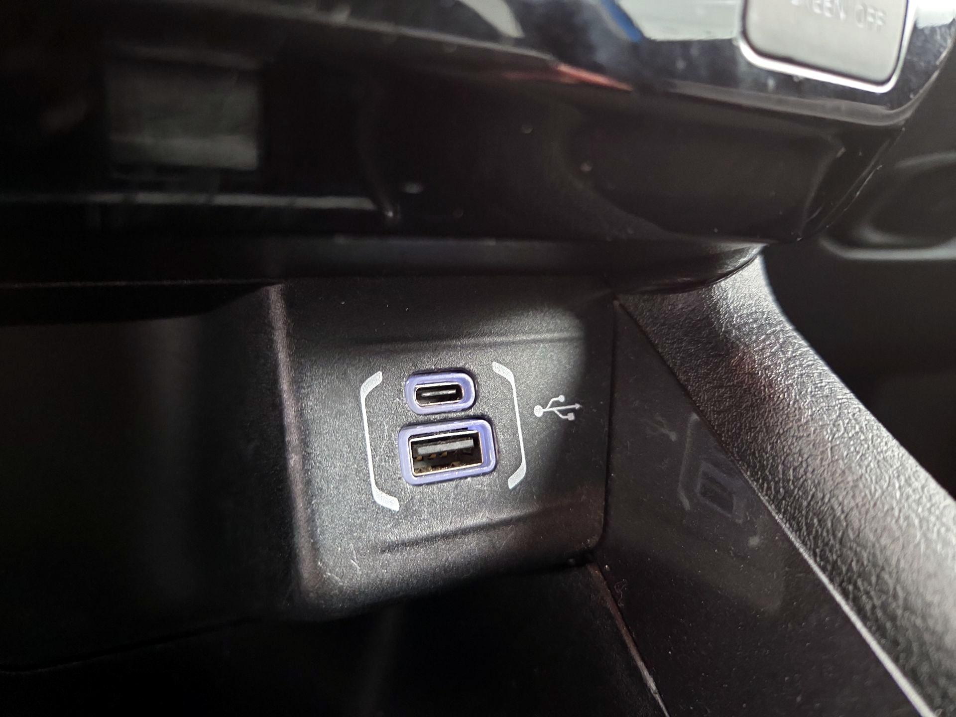 Thumbnail: 2023 Jeep Compass - 18