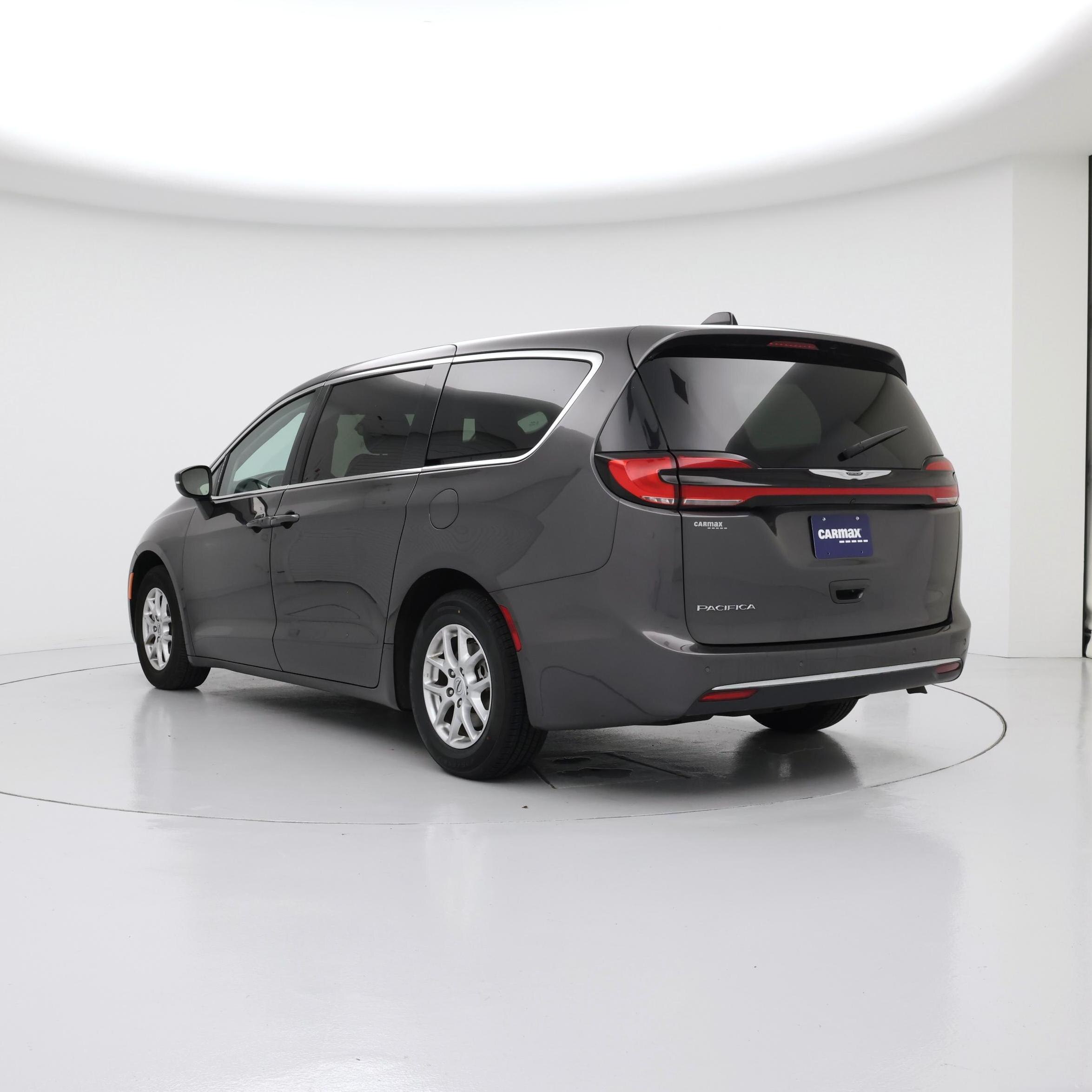 Thumbnail: 2023 Chrysler Pacifica - 2