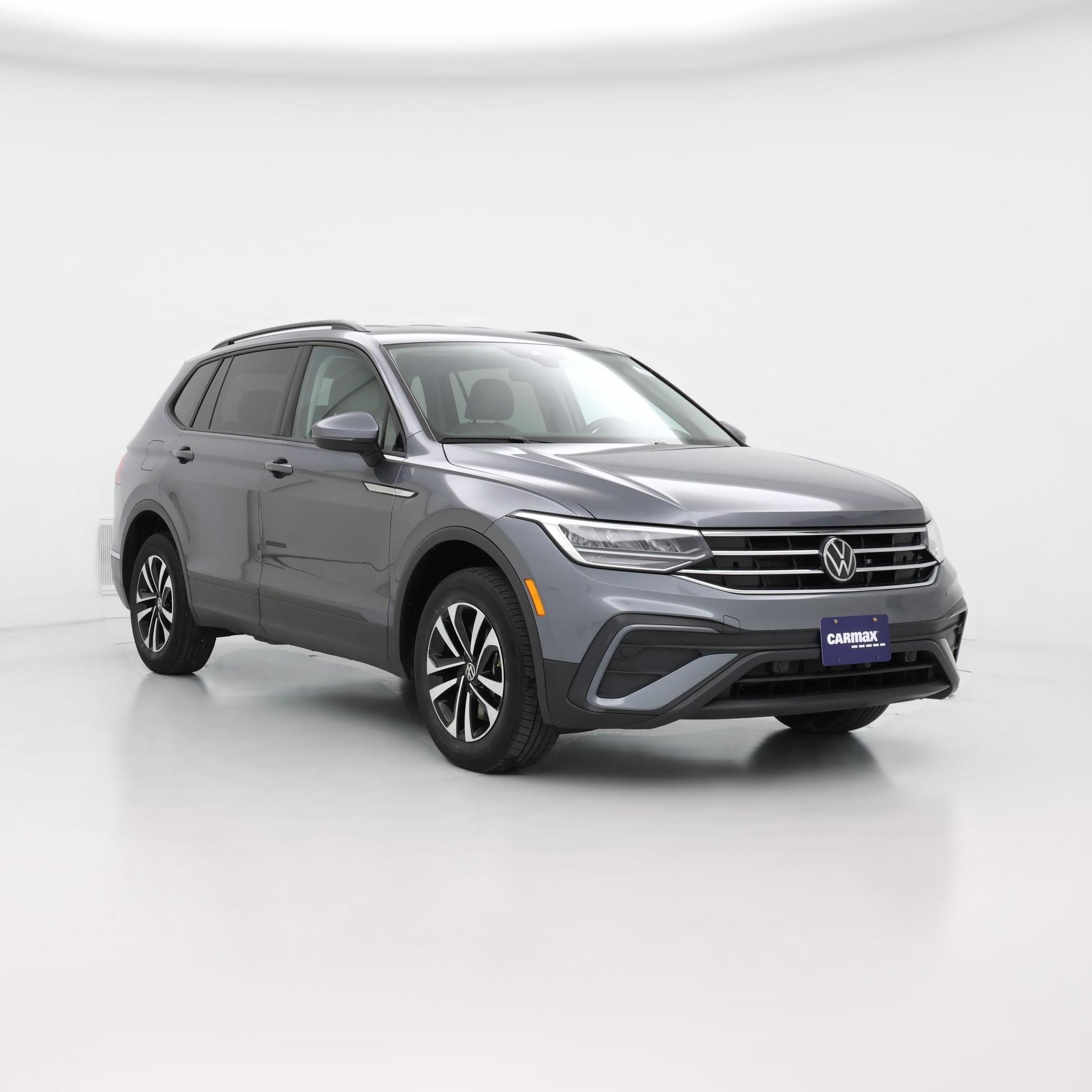 Thumbnail: 2022 Volkswagen Tiguan - 1