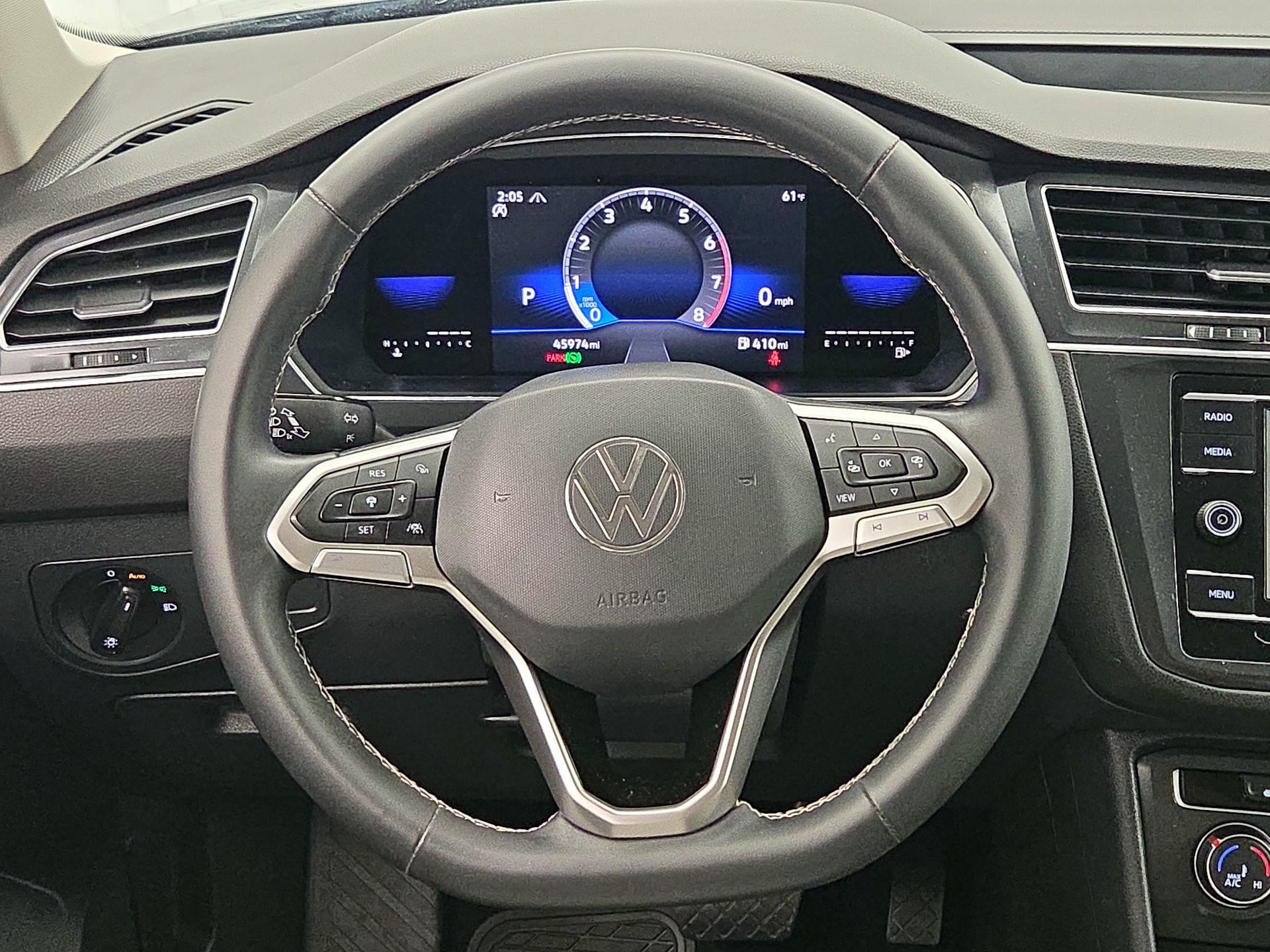 Thumbnail: 2022 Volkswagen Tiguan - 10