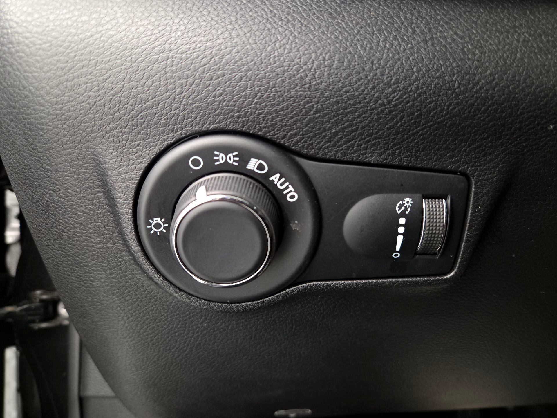 Thumbnail: 2023 Jeep Compass - 13