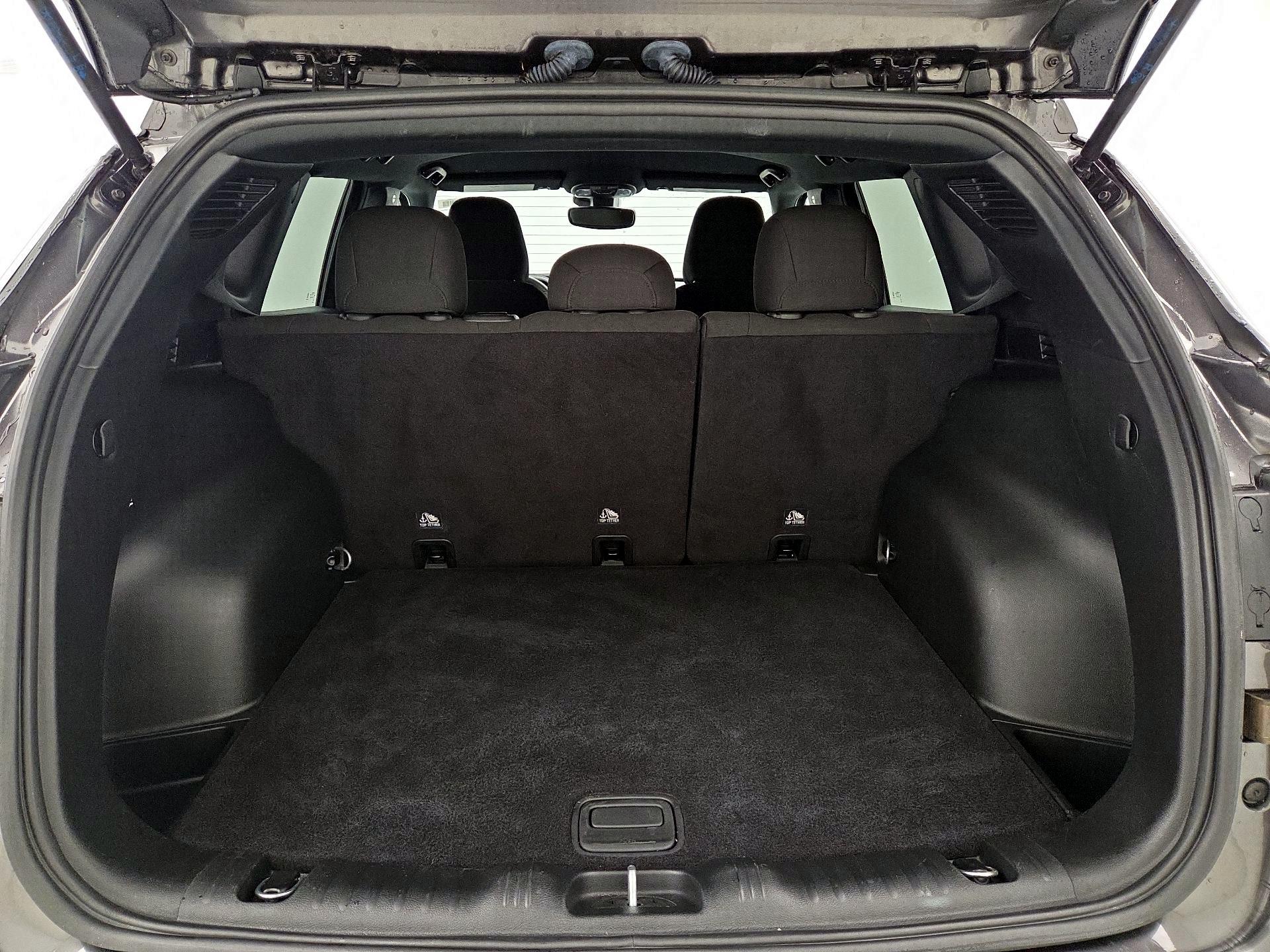Thumbnail: 2023 Jeep Compass - 20