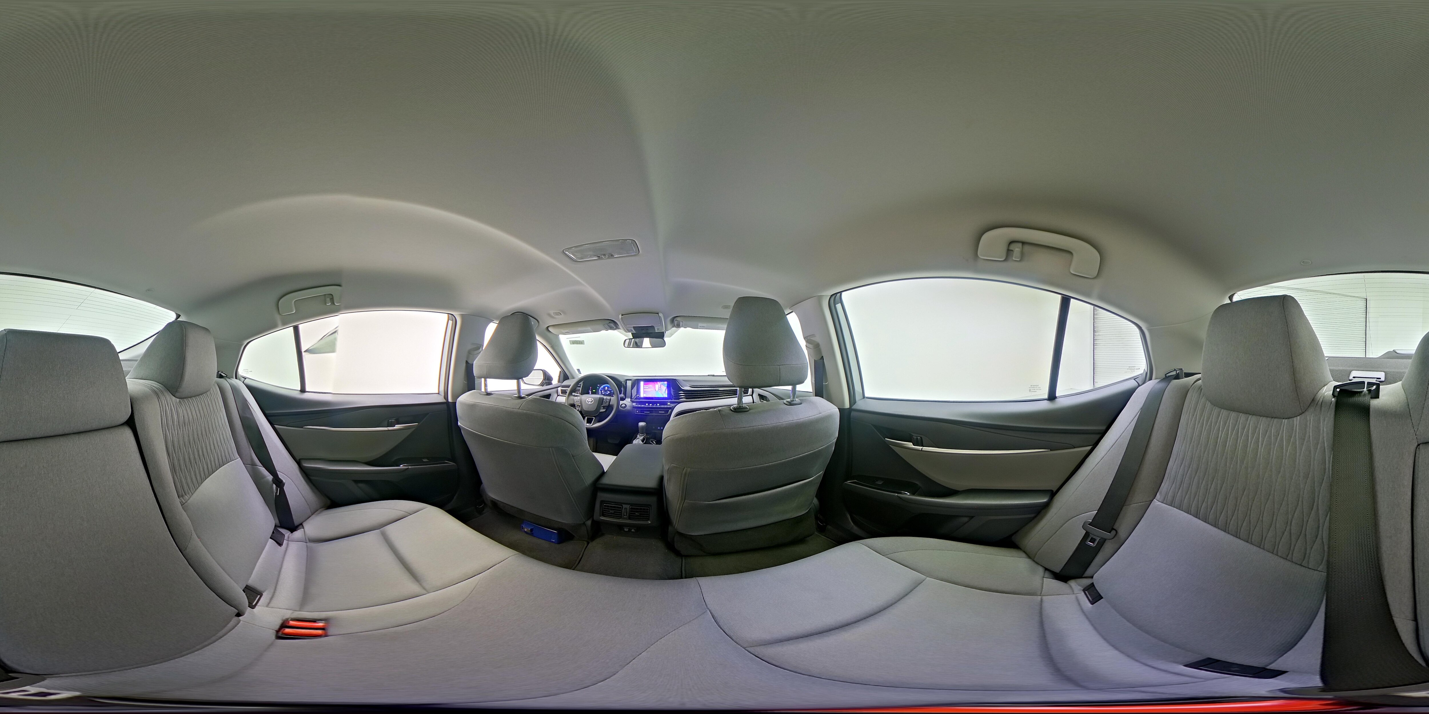 2025 Toyota Camry LE - Photo 25