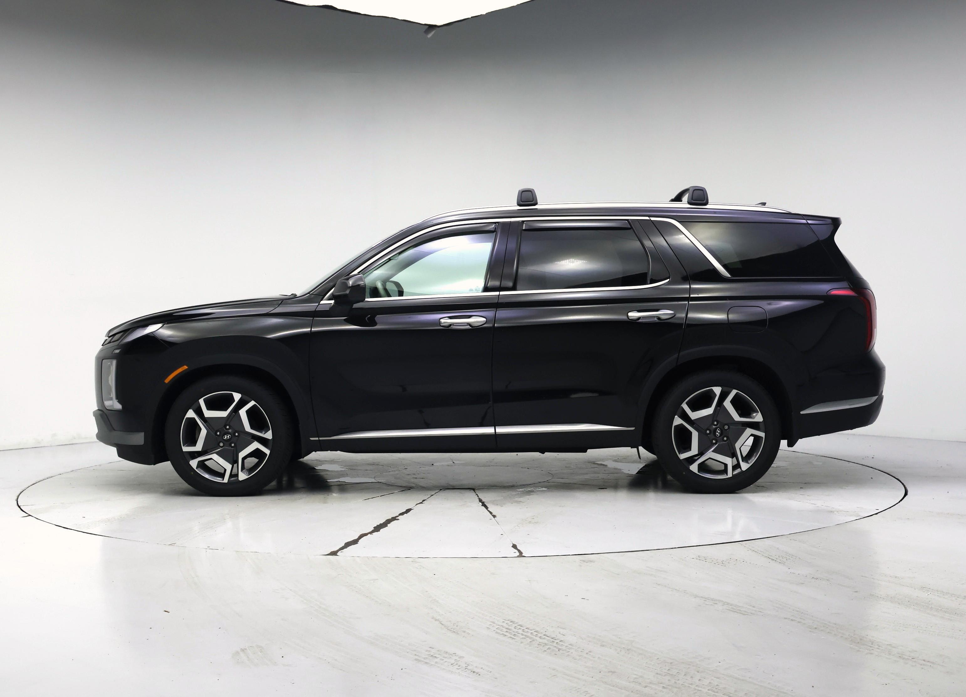 Thumbnail: 2023 Hyundai Palisade - 3