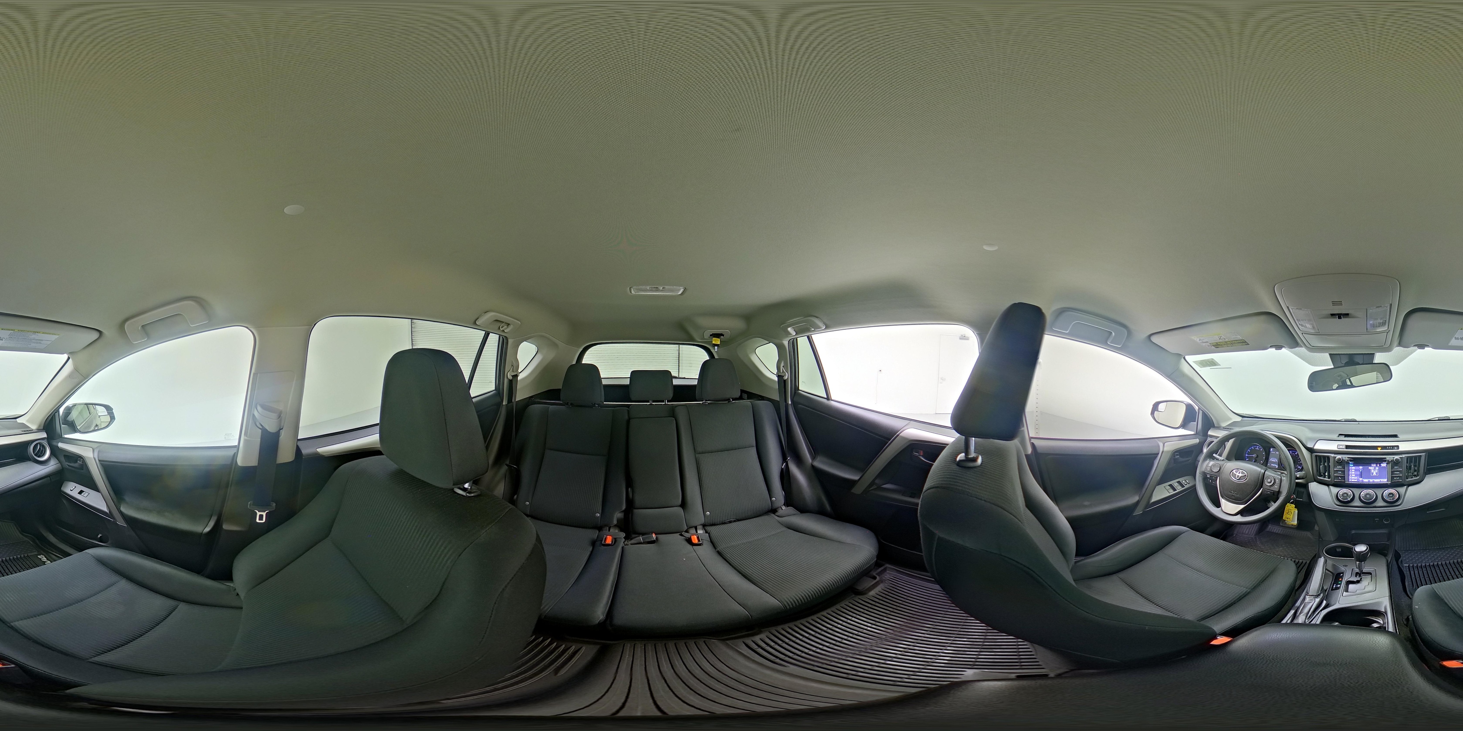 2017 Toyota RAV4 LE - Photo 24
