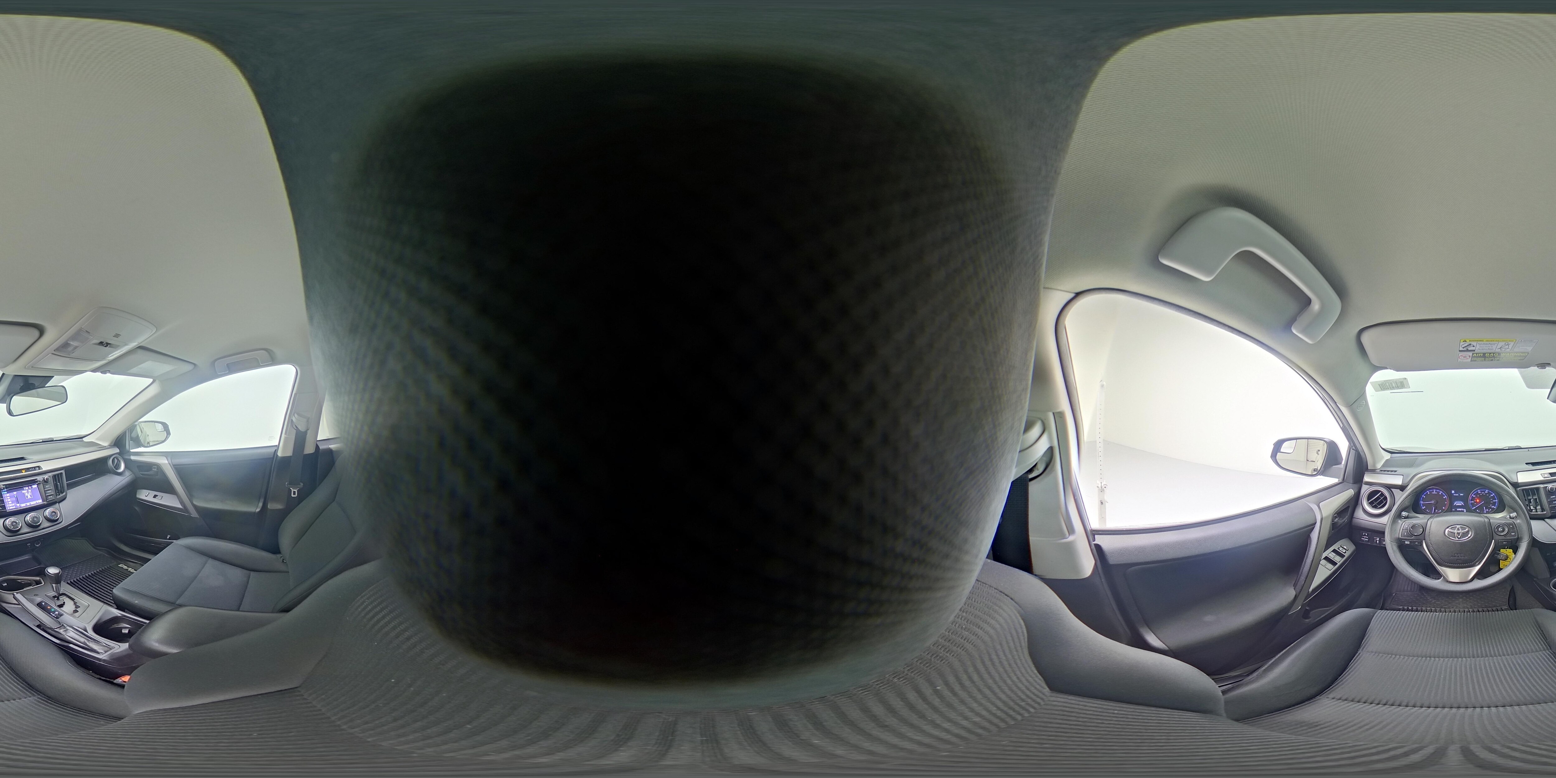2017 Toyota RAV4 LE - Photo 26