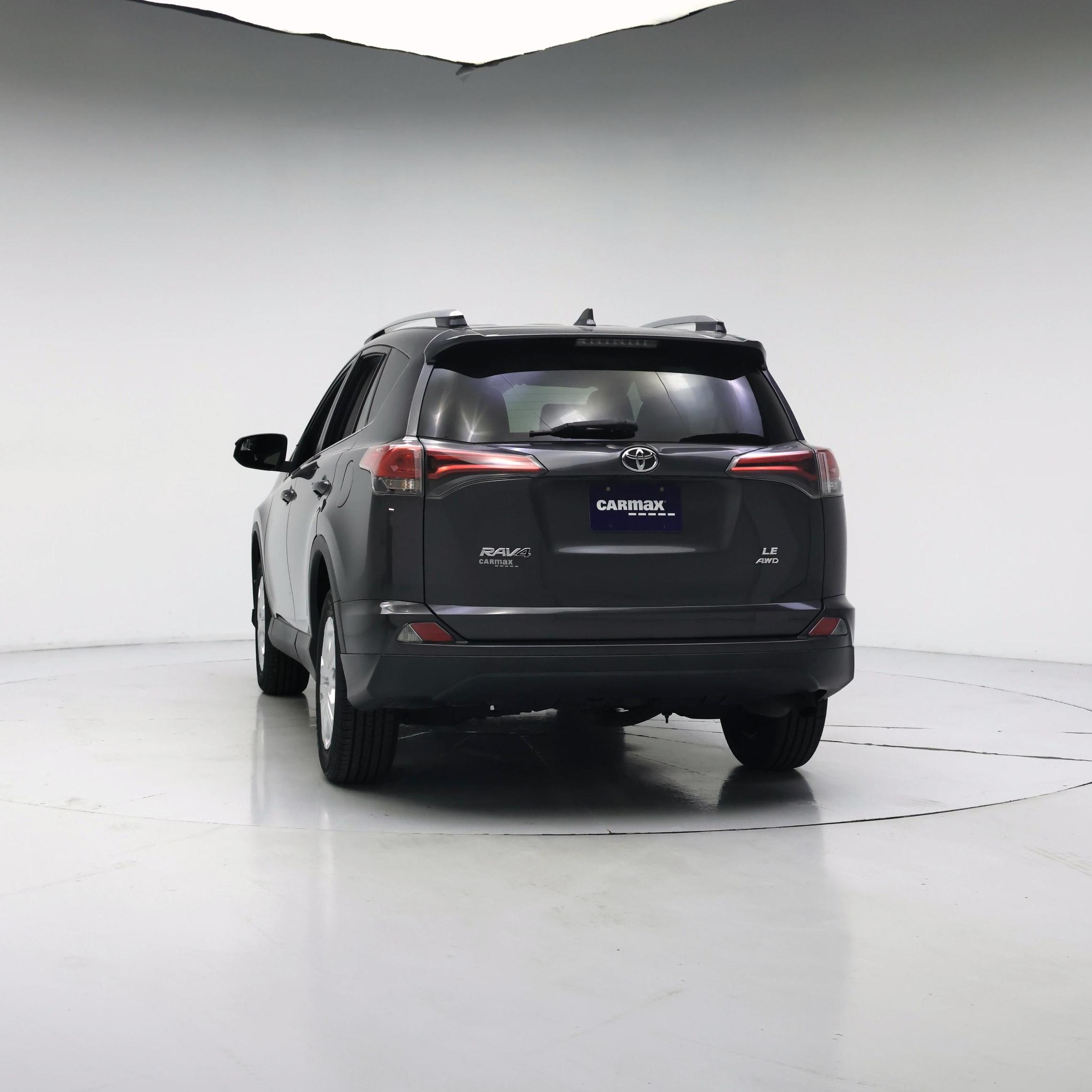 Thumbnail: 2017 Toyota RAV4 - 6