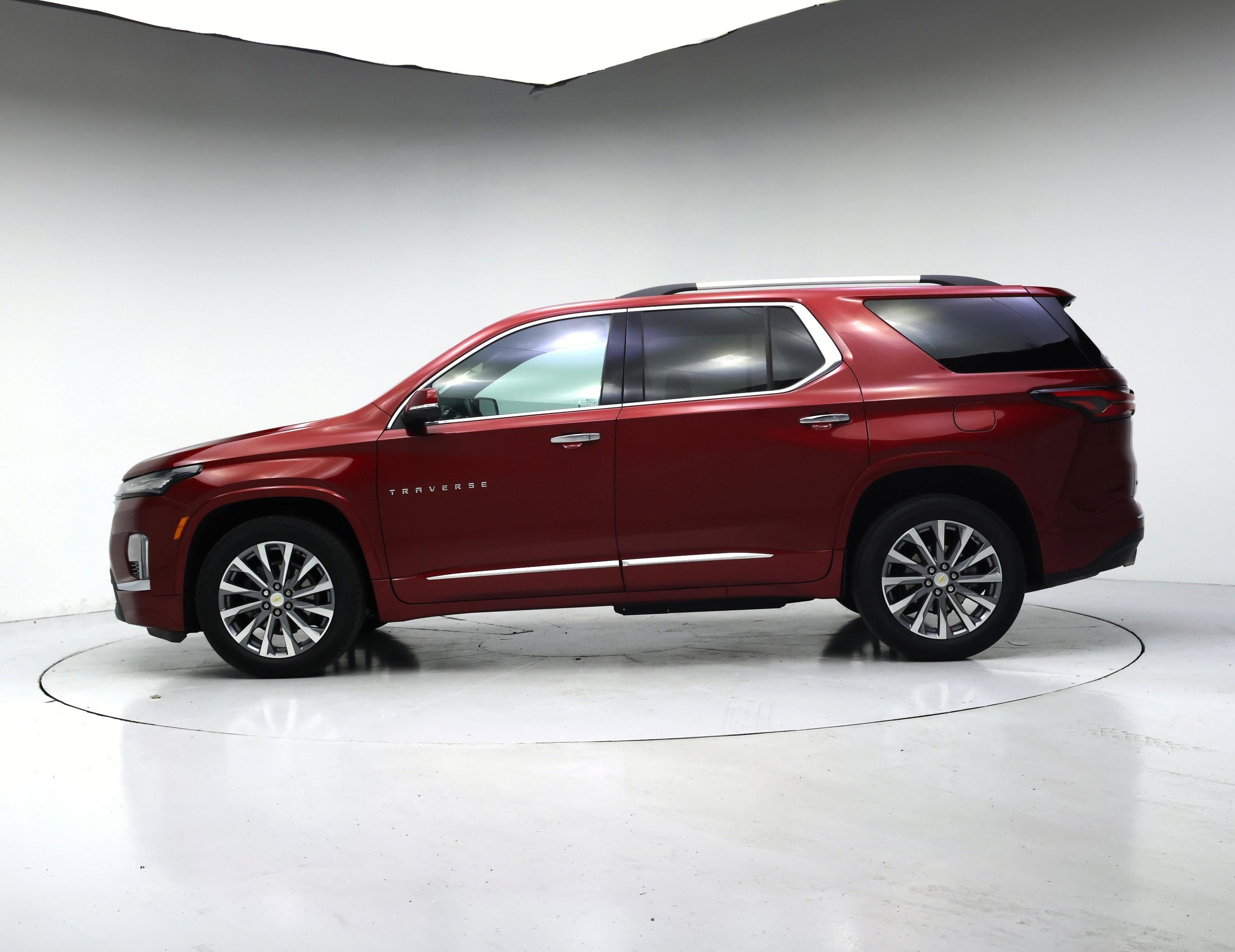 Thumbnail: 2023 Chevrolet Traverse - 3