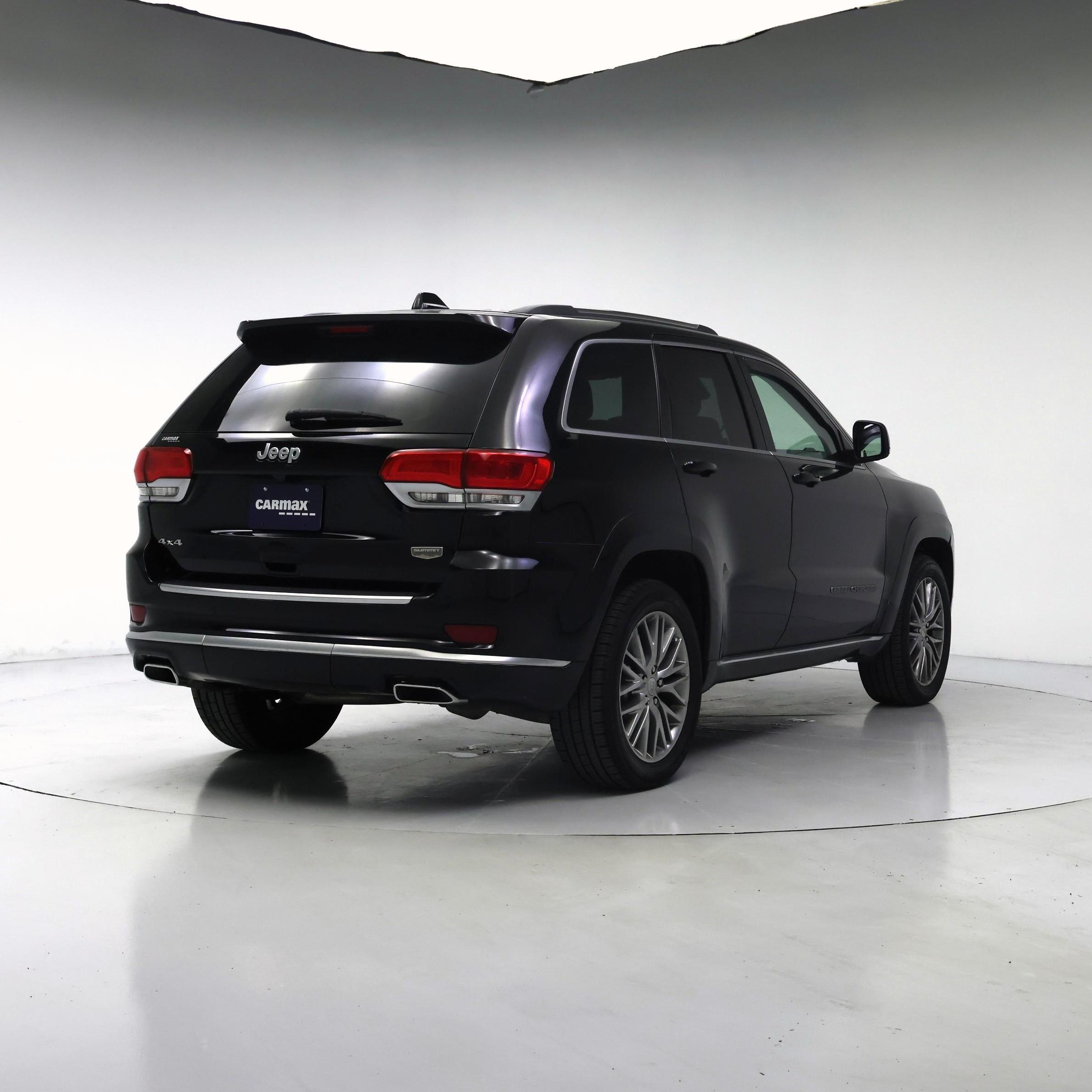 Thumbnail: 2017 Jeep Grand Cherokee - 8